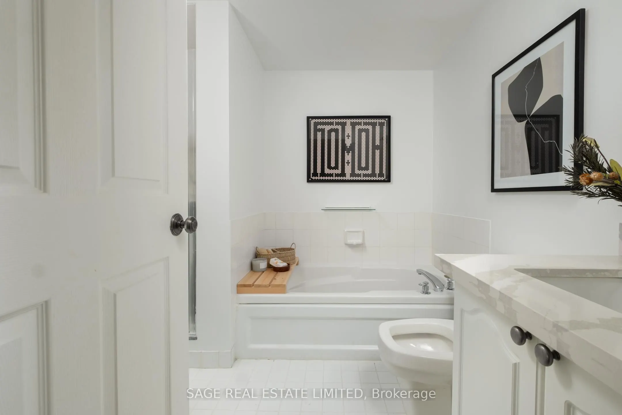 801 King Street W, #420