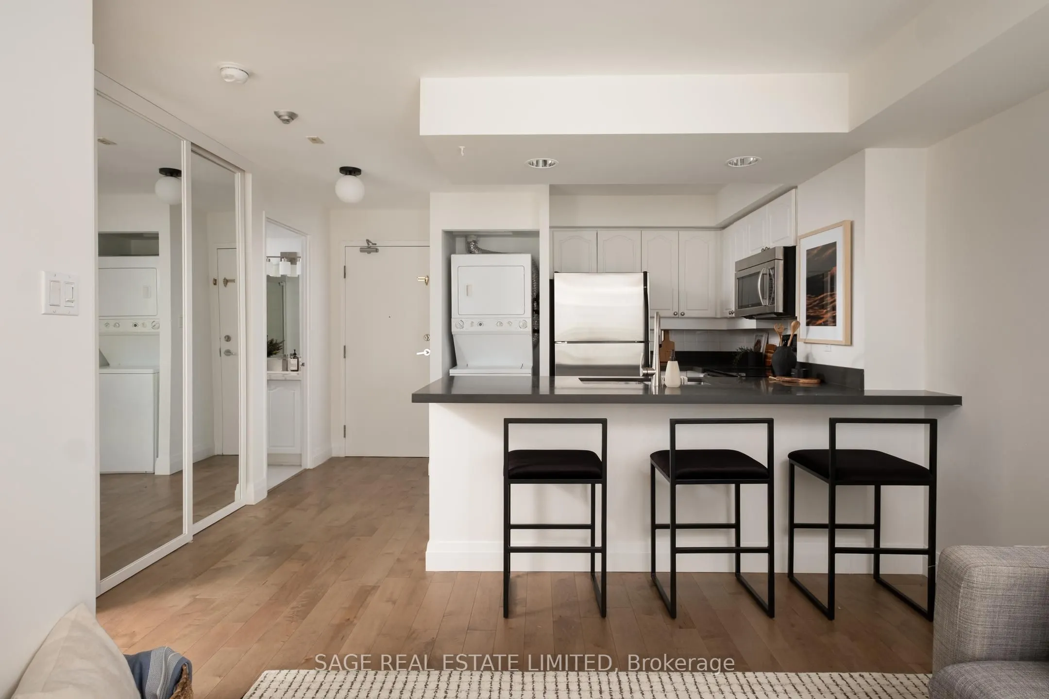 801 King Street W, #420