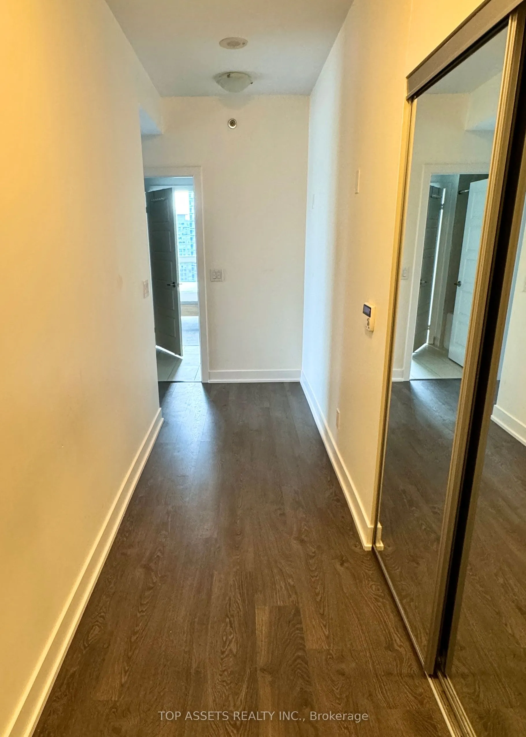 318 Richmond Street W, #3006