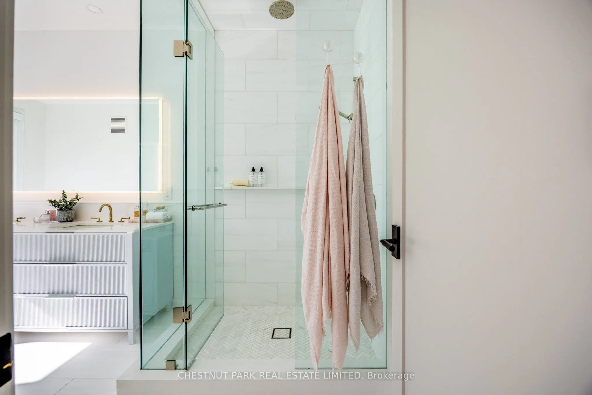 229 Sheldrake Boulevard