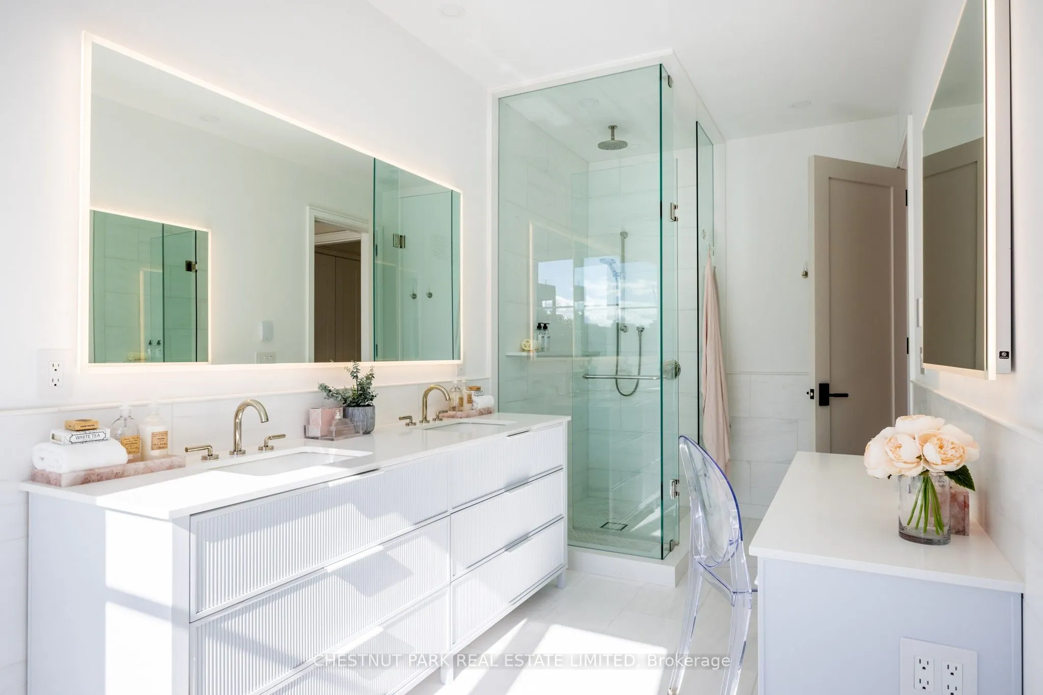 229 Sheldrake Boulevard