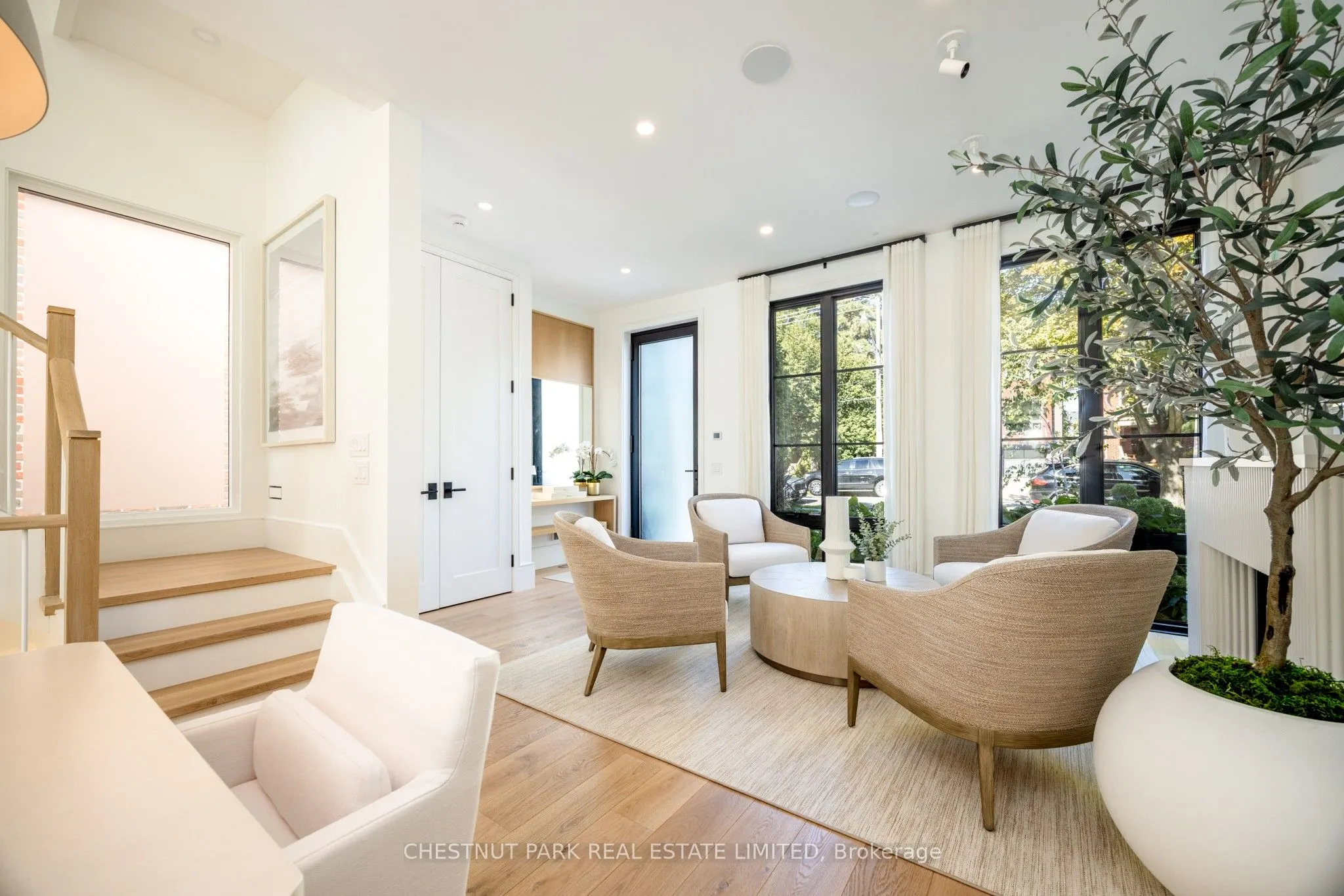 229 Sheldrake Boulevard