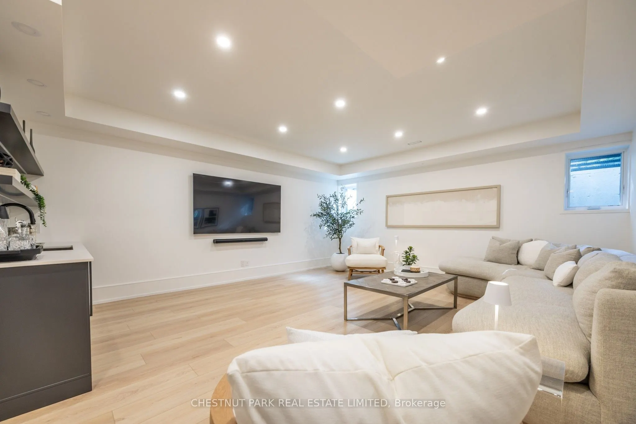 229 Sheldrake Boulevard