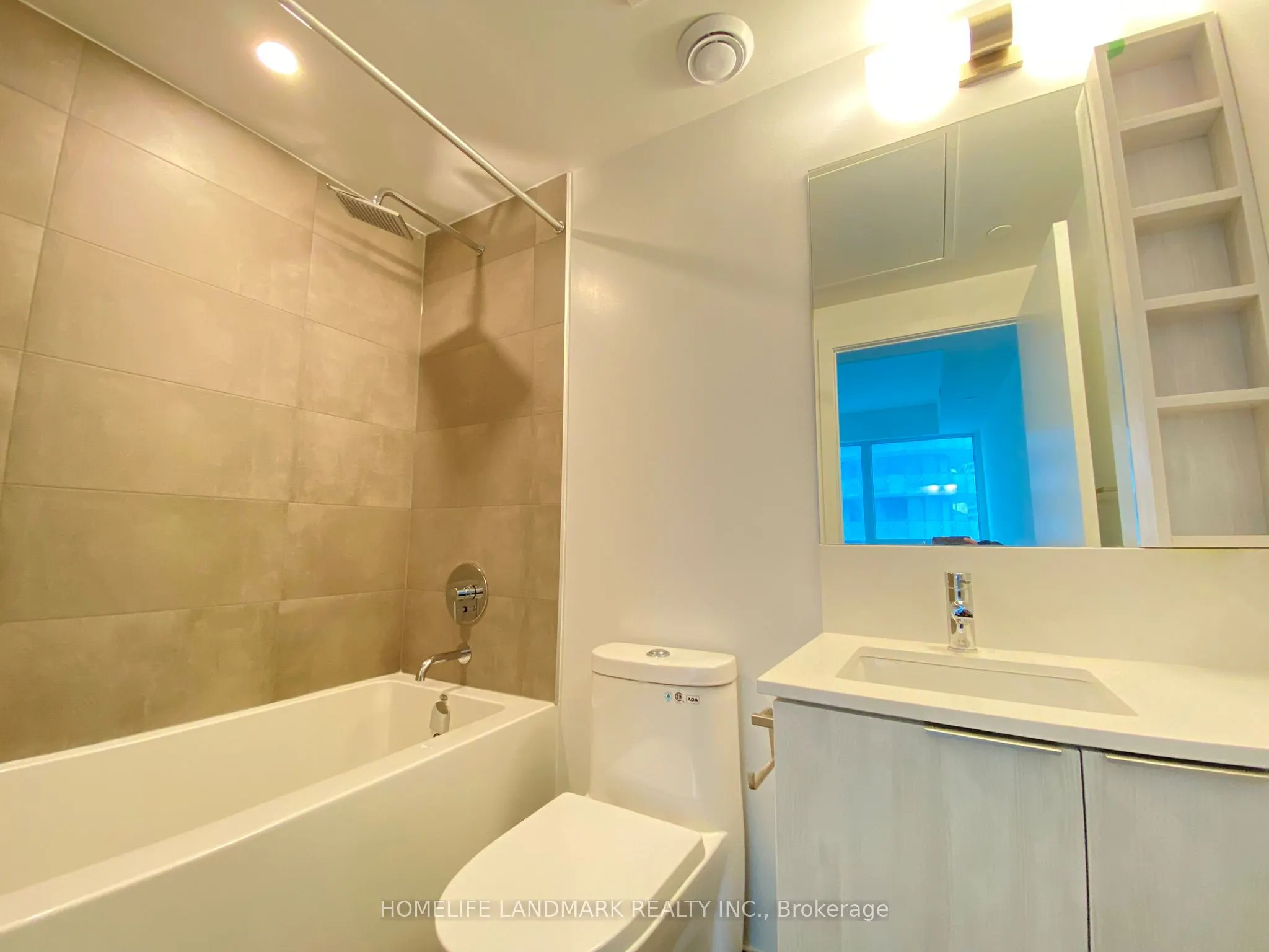 8 Wellesley Street W, #2216