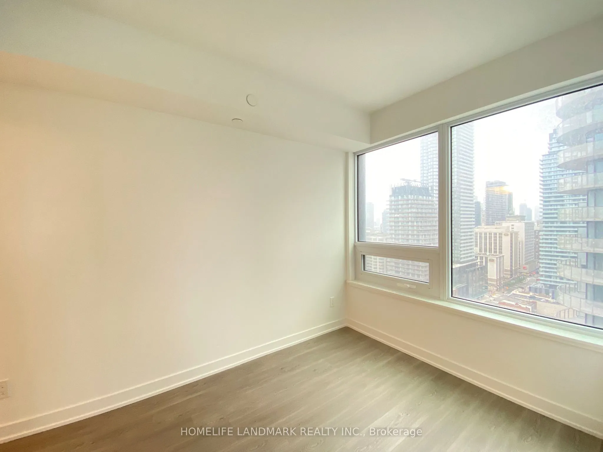 8 Wellesley Street W, #2216