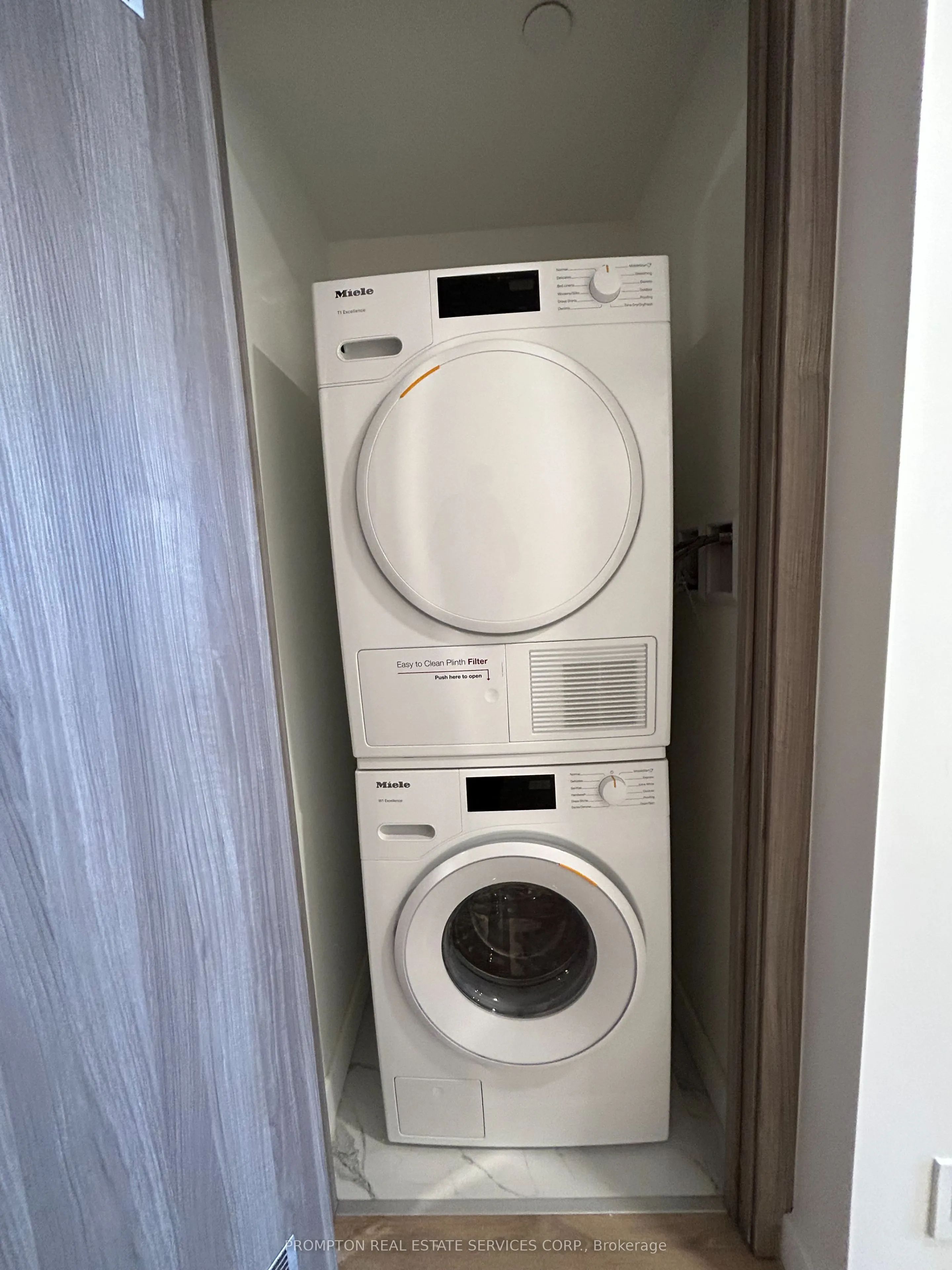 38 Widmer Street, #2509