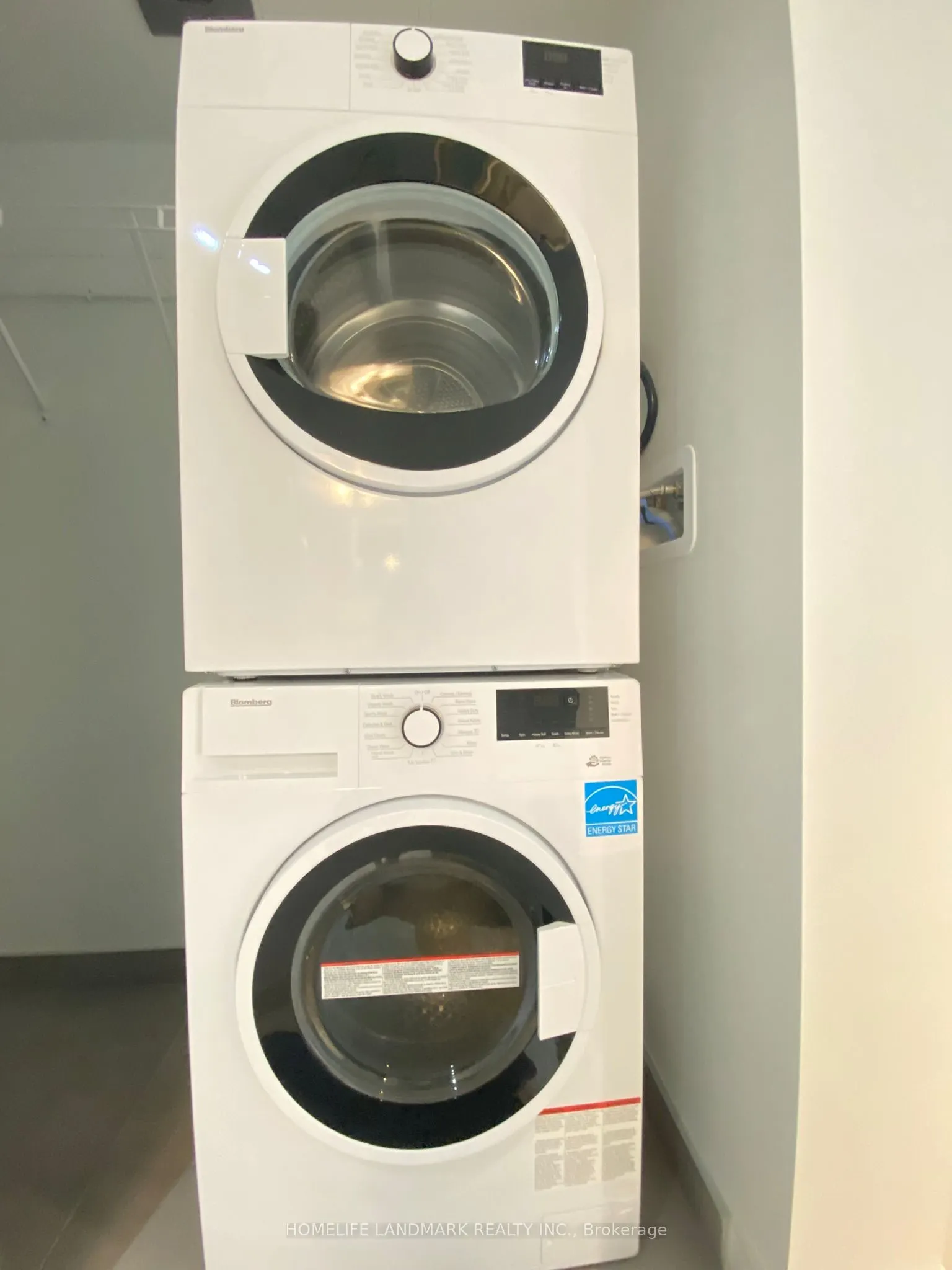 8 Wellesley Street W, #910