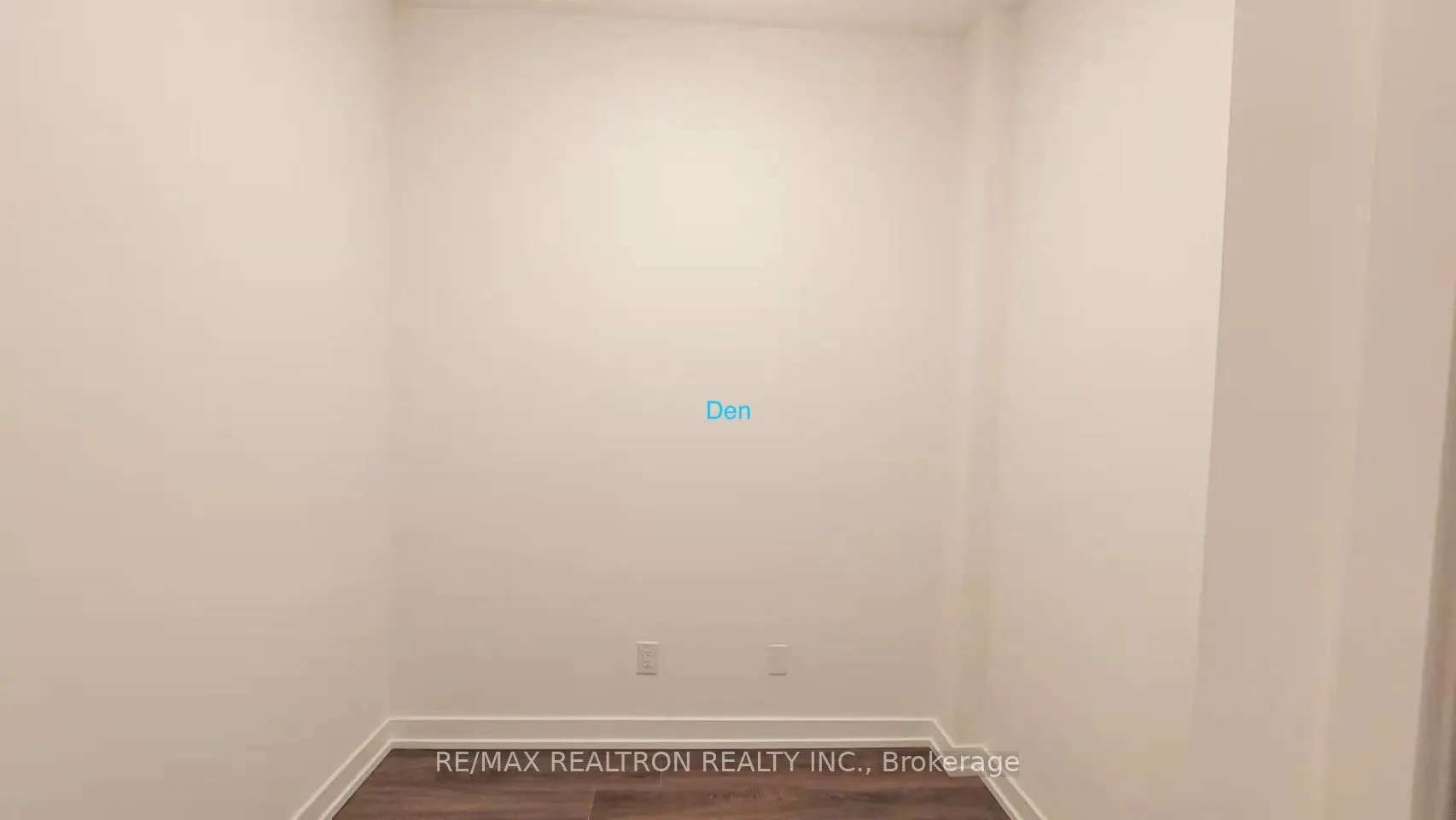 20 Edward Street, #1011