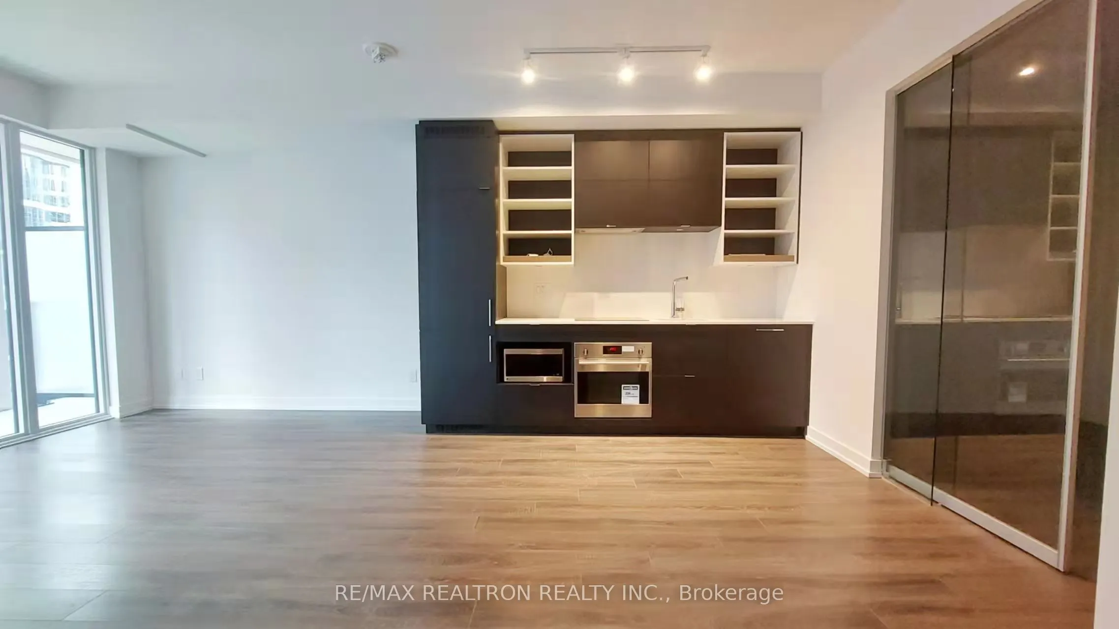 20 Edward Street, #1011