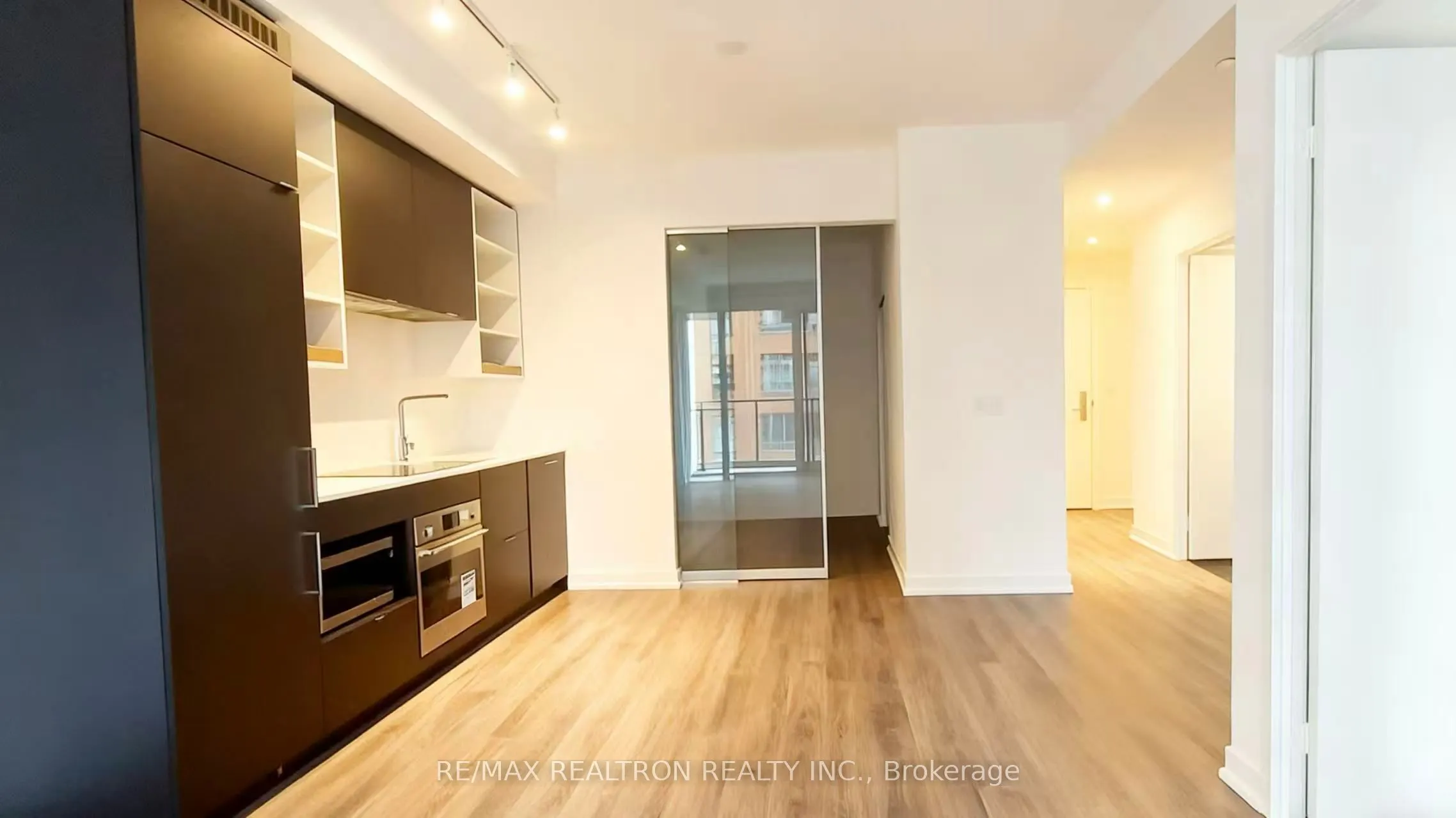 20 Edward Street, #1011