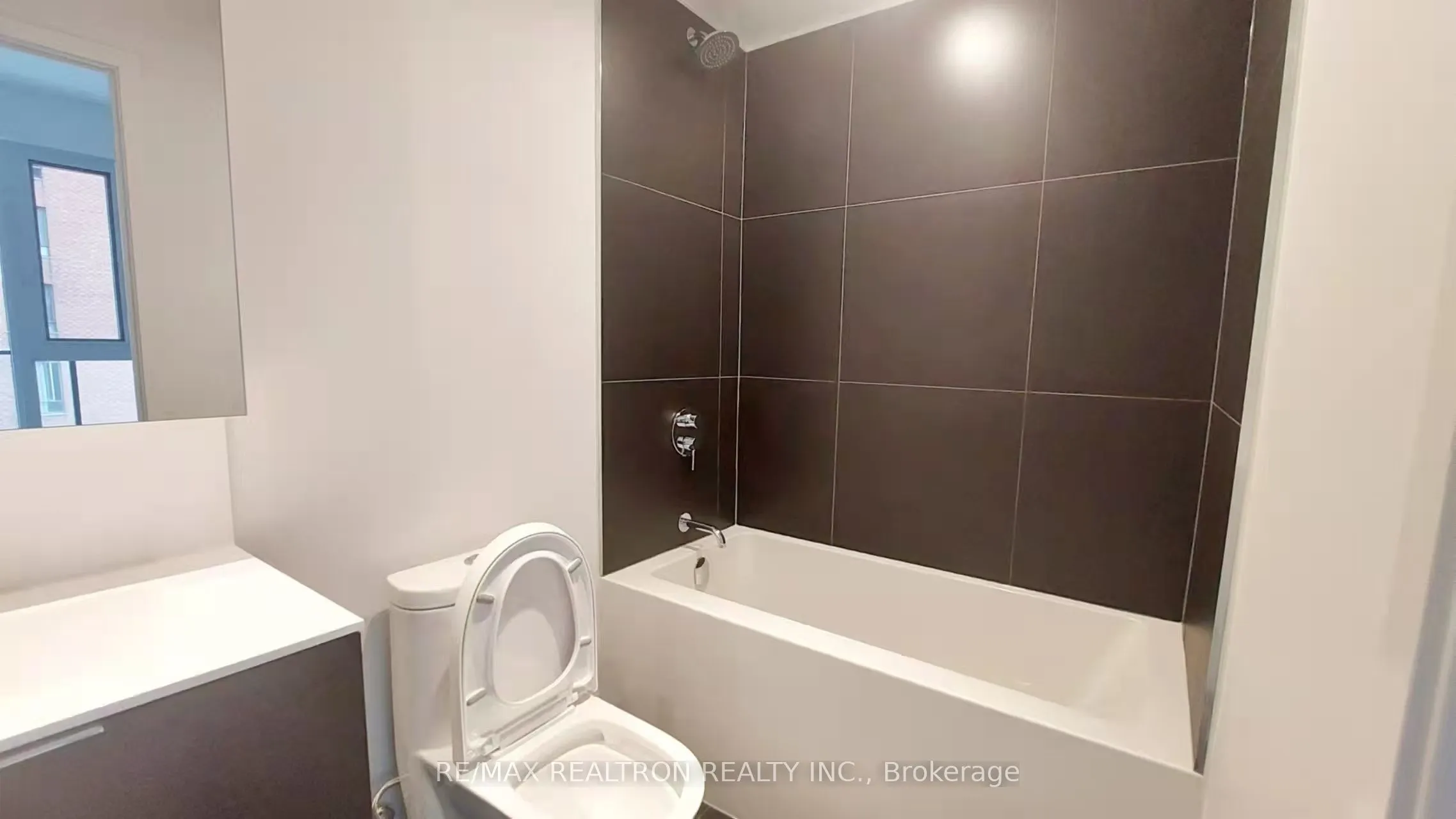 20 Edward Street, #1011