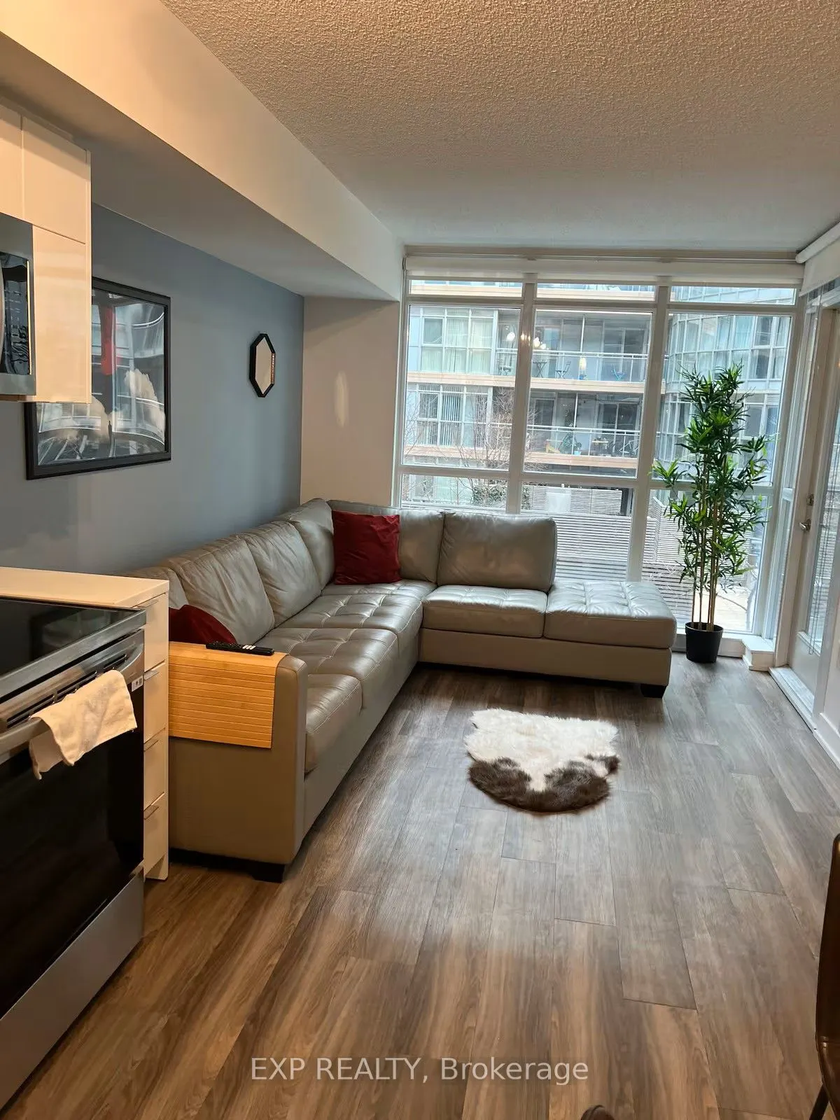 151 Dan Leckie Way, #347