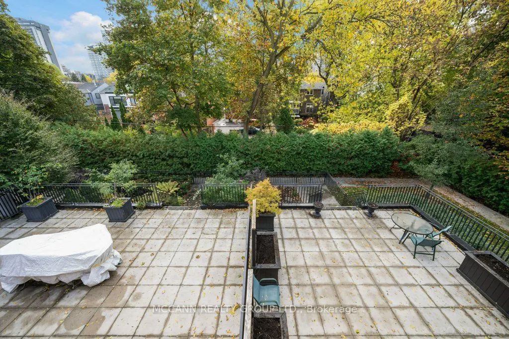 65 Sheldrake Boulevard, #208