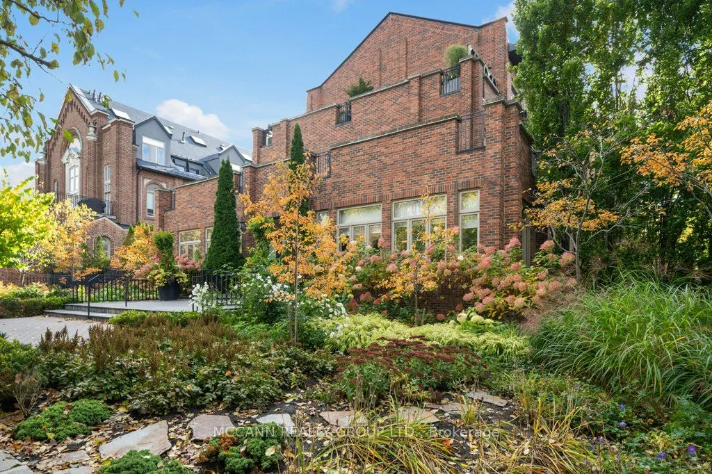 65 Sheldrake Boulevard, #208