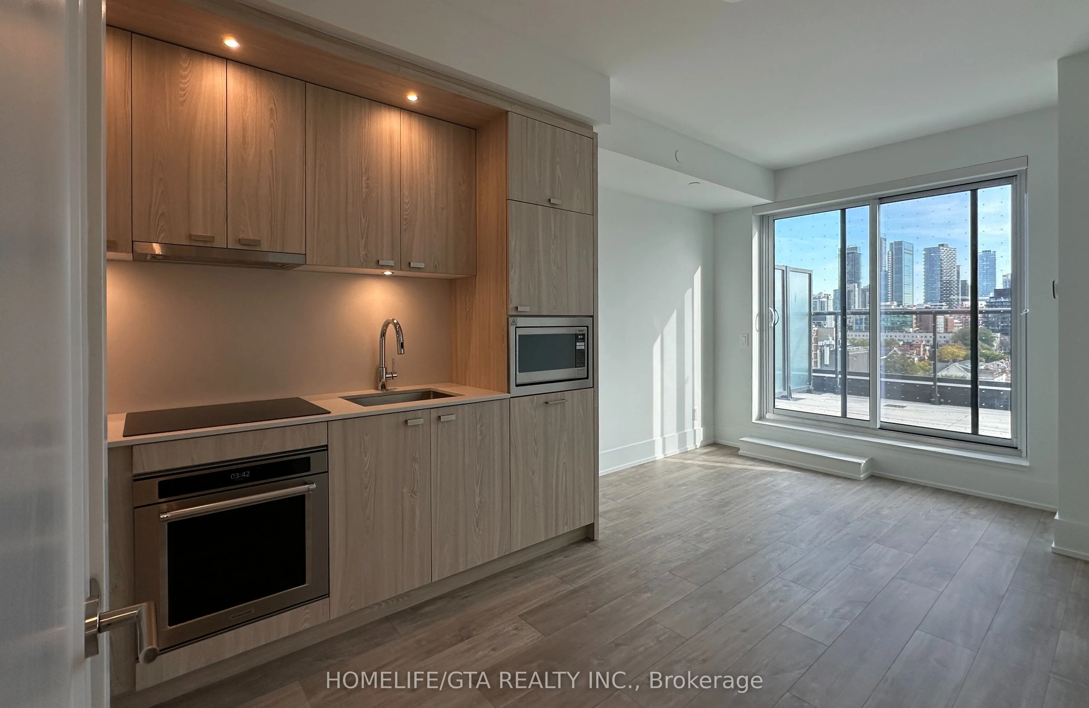 115 Denison Avenue, #804