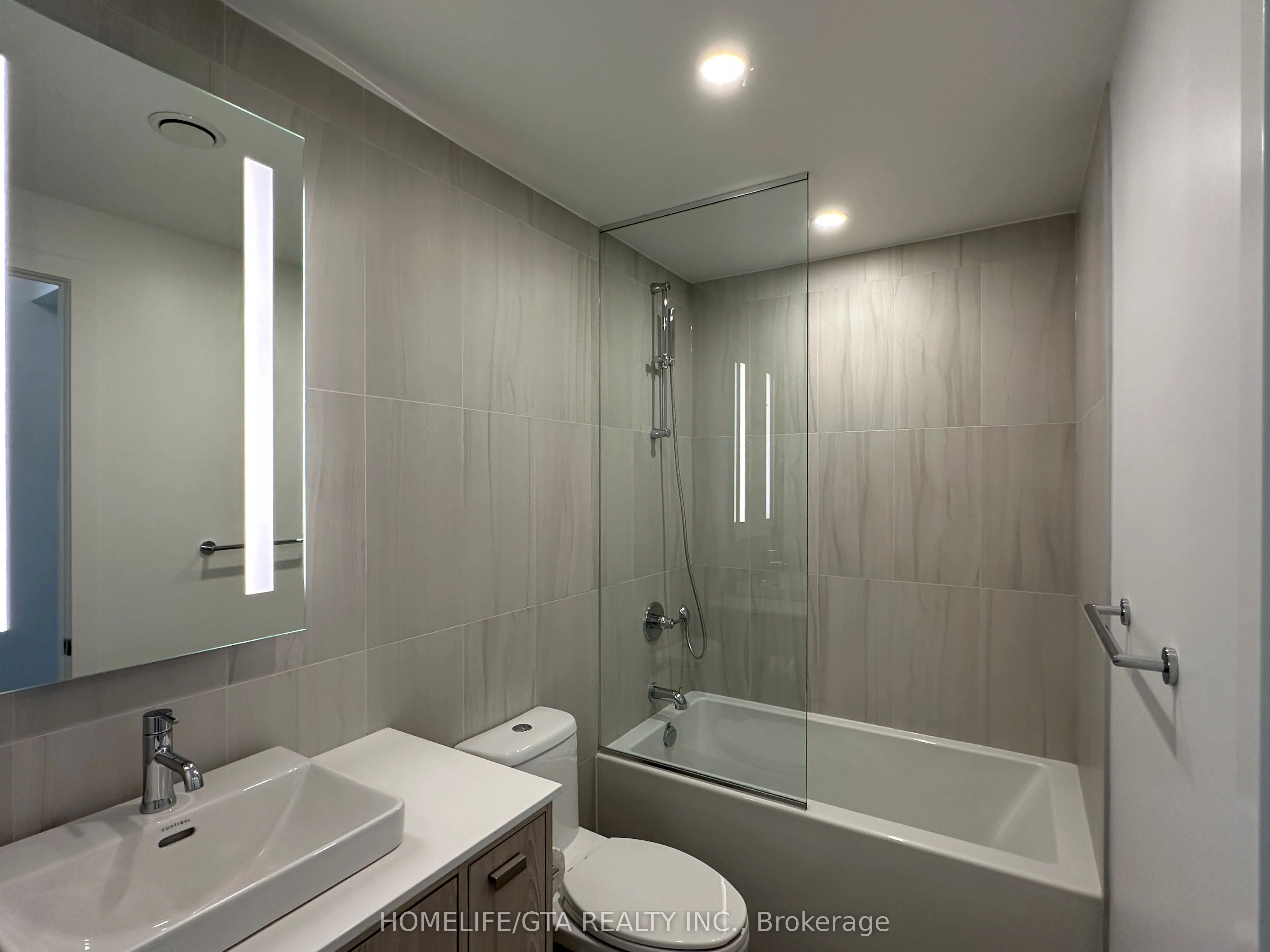 115 Denison Avenue, #804