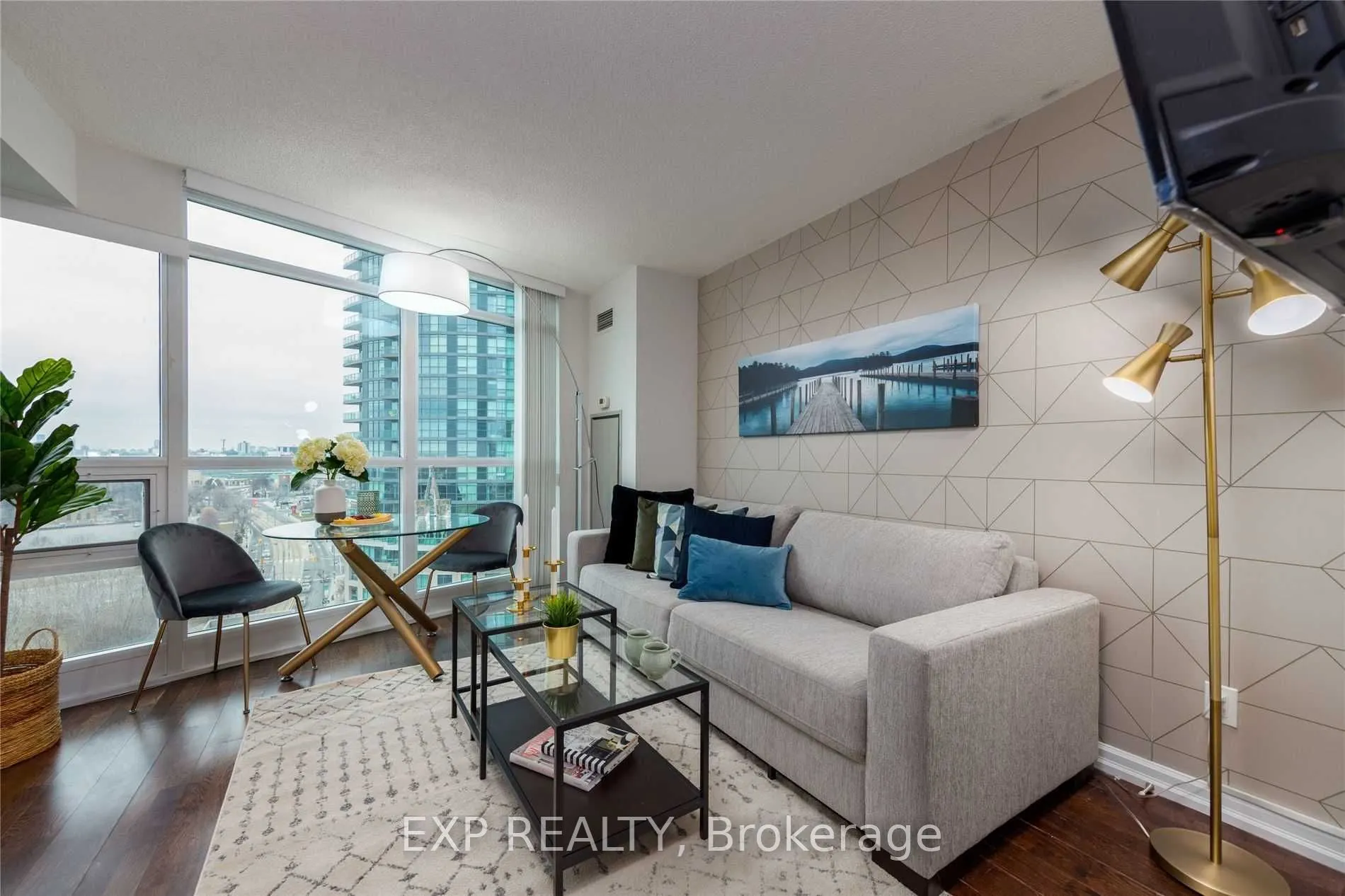 215 Fort York Boulevard, #1206