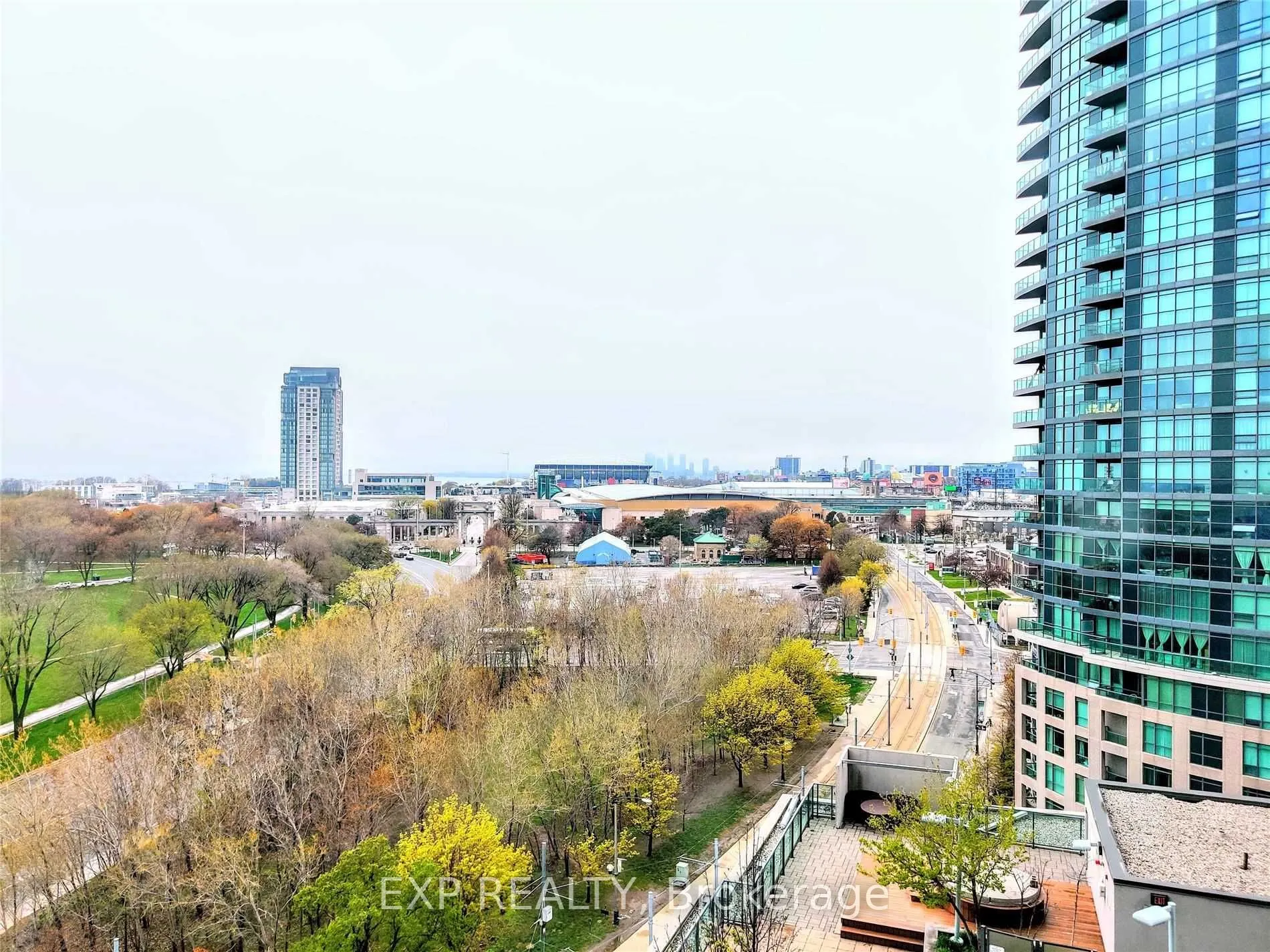 215 Fort York Boulevard, #1206