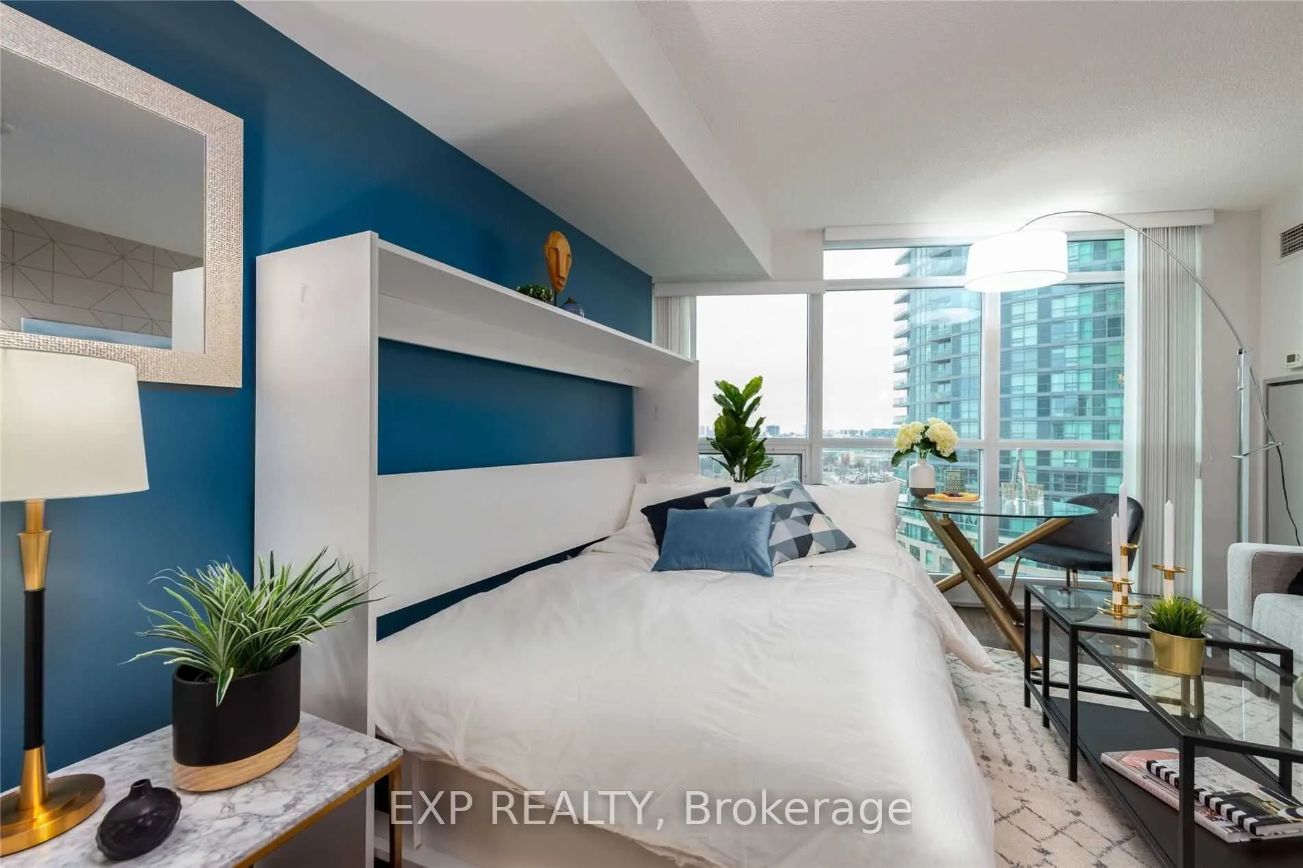 215 Fort York Boulevard, #1206