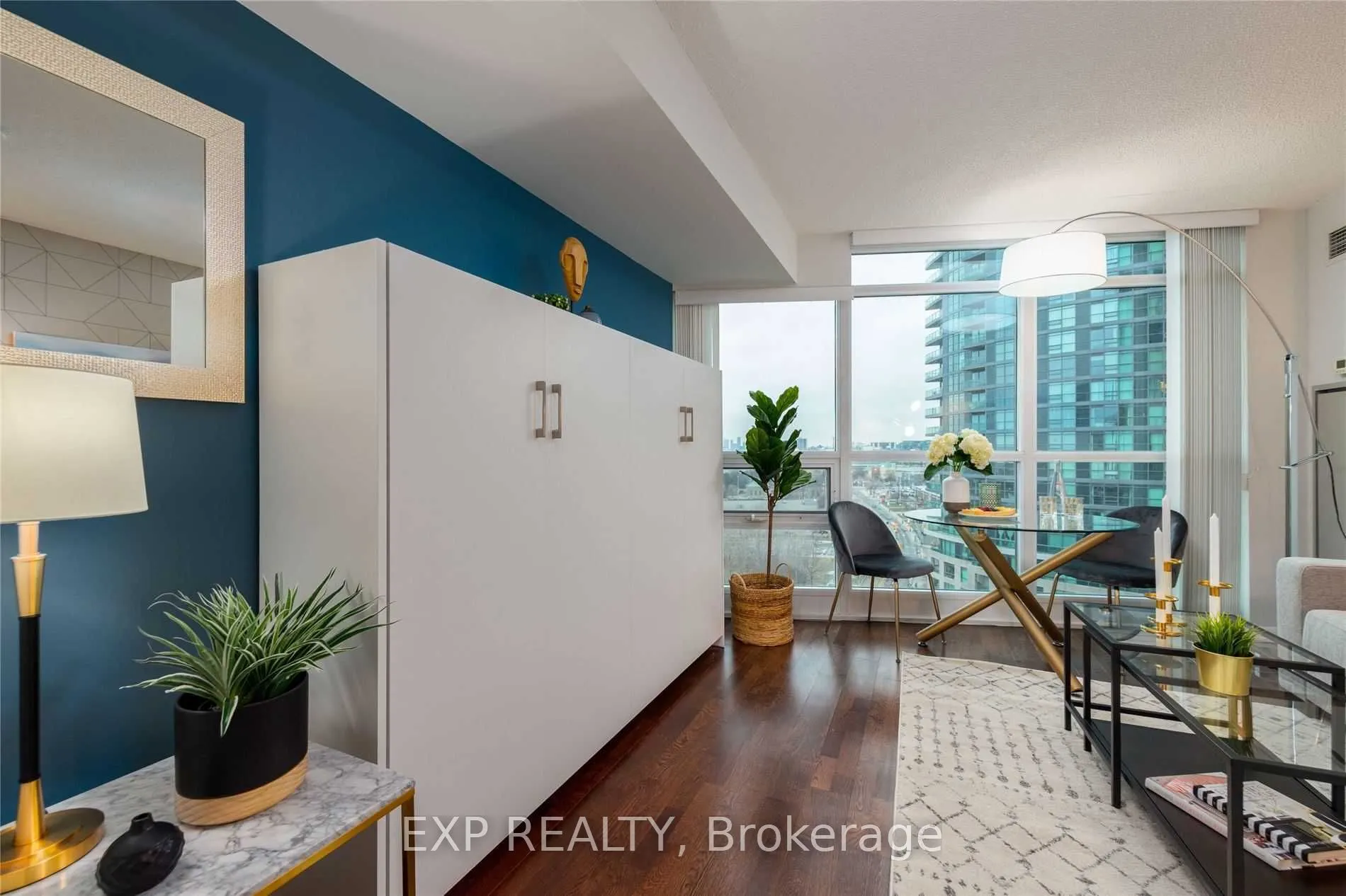 215 Fort York Boulevard, #1206