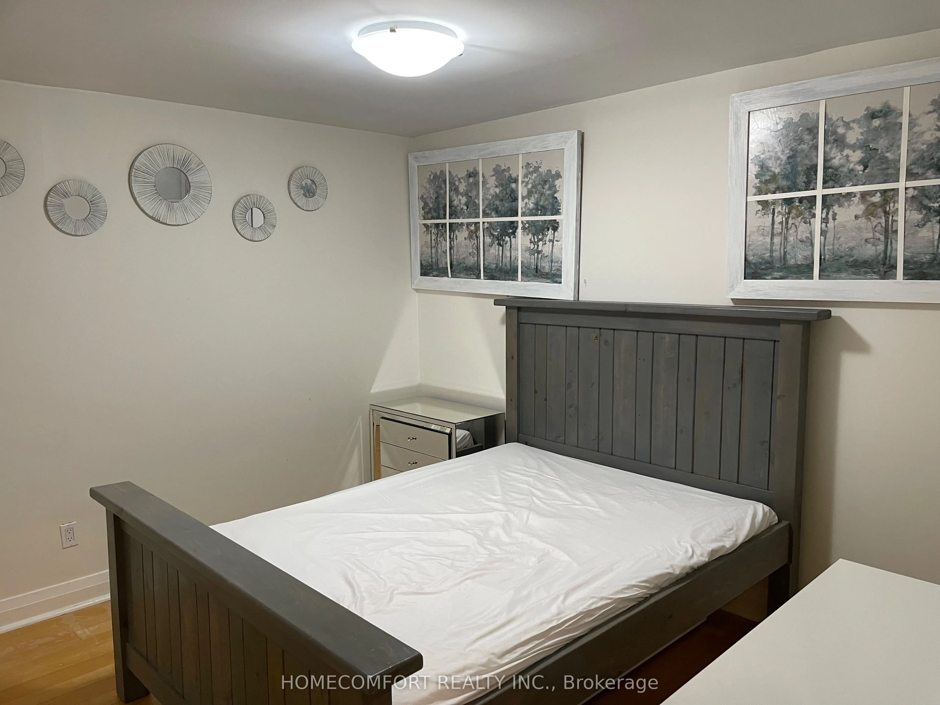 8 Wellesley Street E, #701