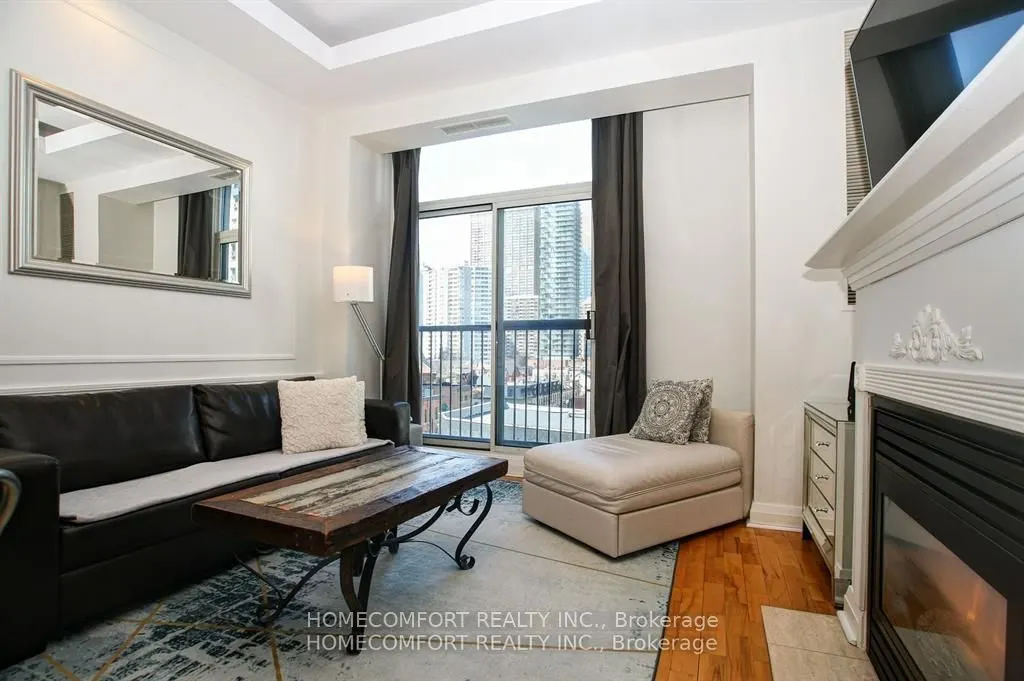 8 Wellesley Street E, #701