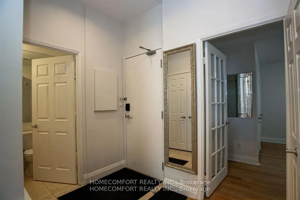 8 Wellesley Street E, #701