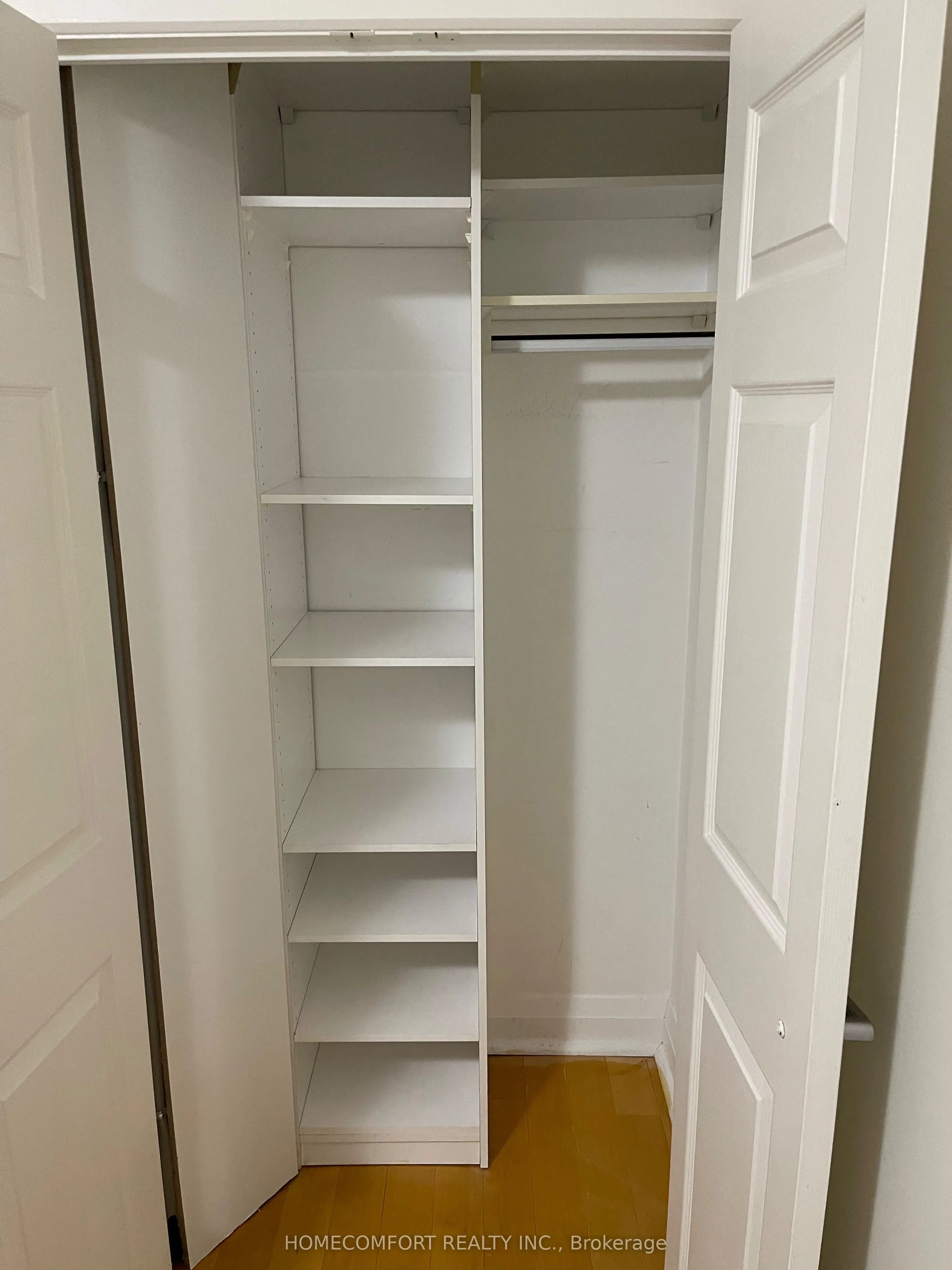 8 Wellesley Street E, #701