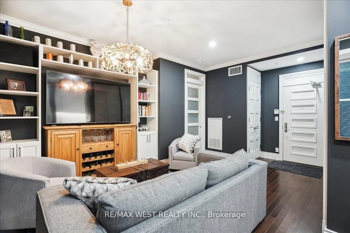 22 Leader Lane, #545