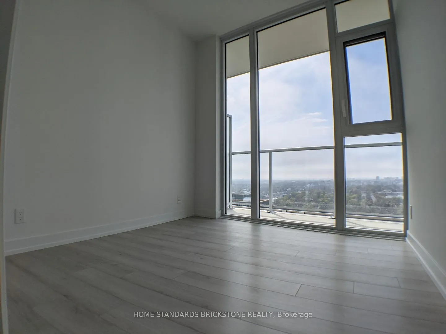 33 Helendale Avenue, #2312