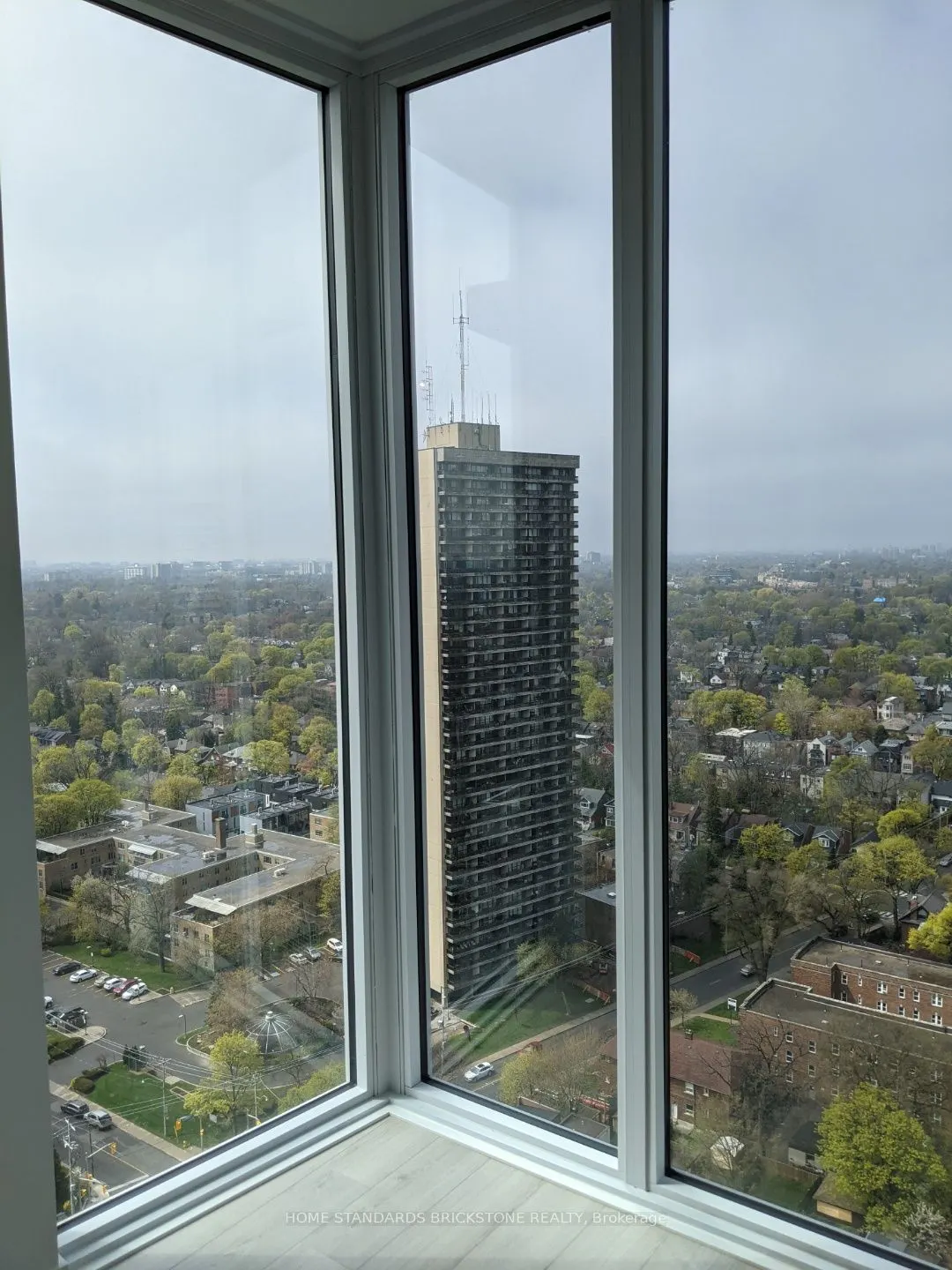 33 Helendale Avenue, #2312