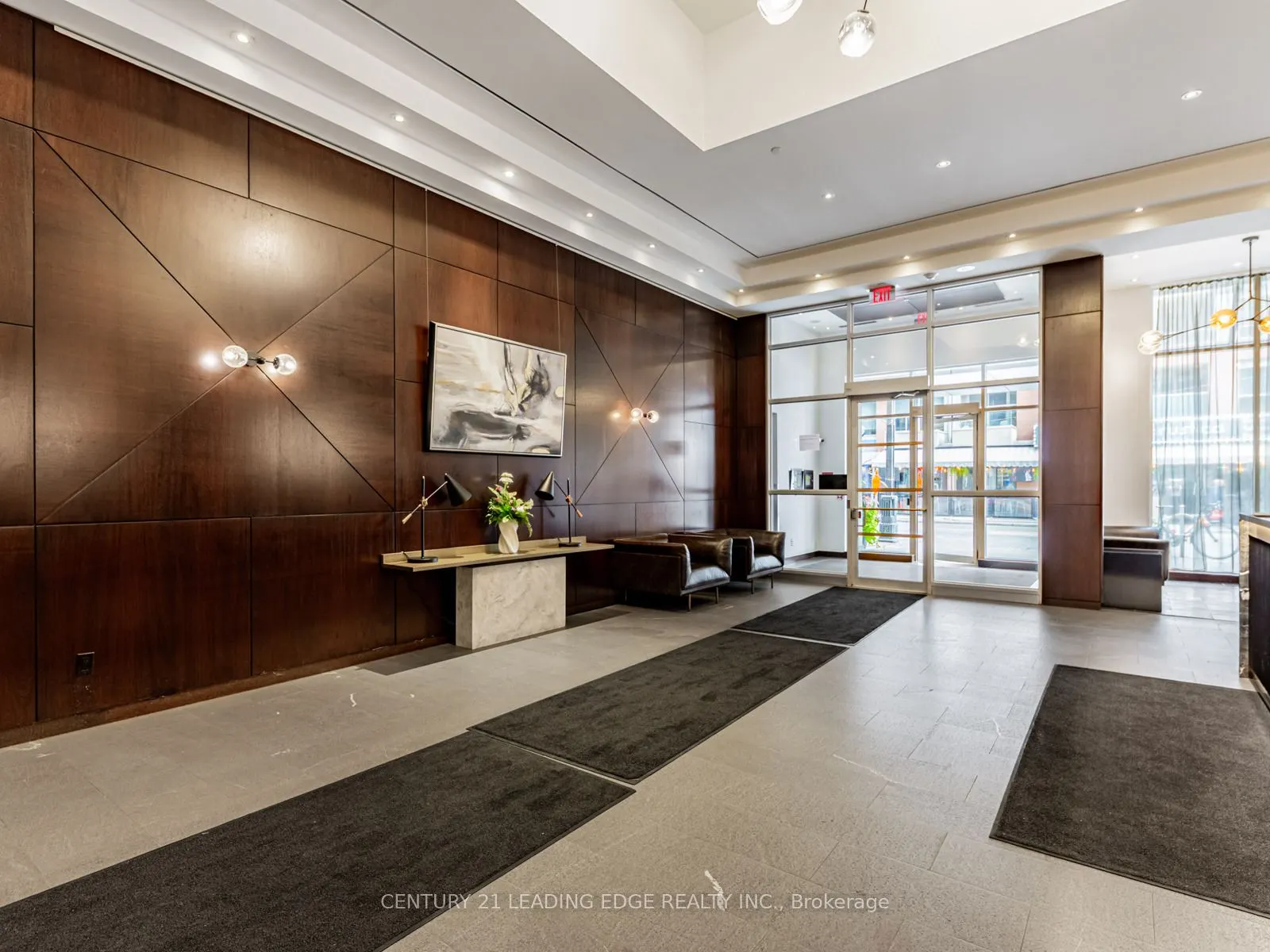 36 Blue Jays Way, #914