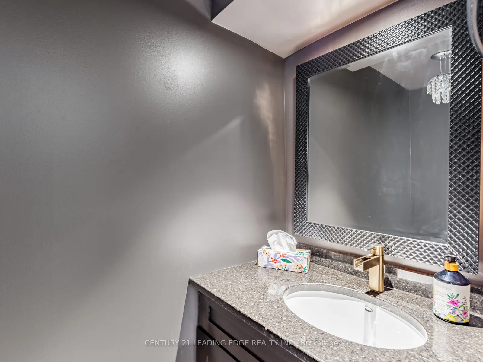 36 Blue Jays Way, #914