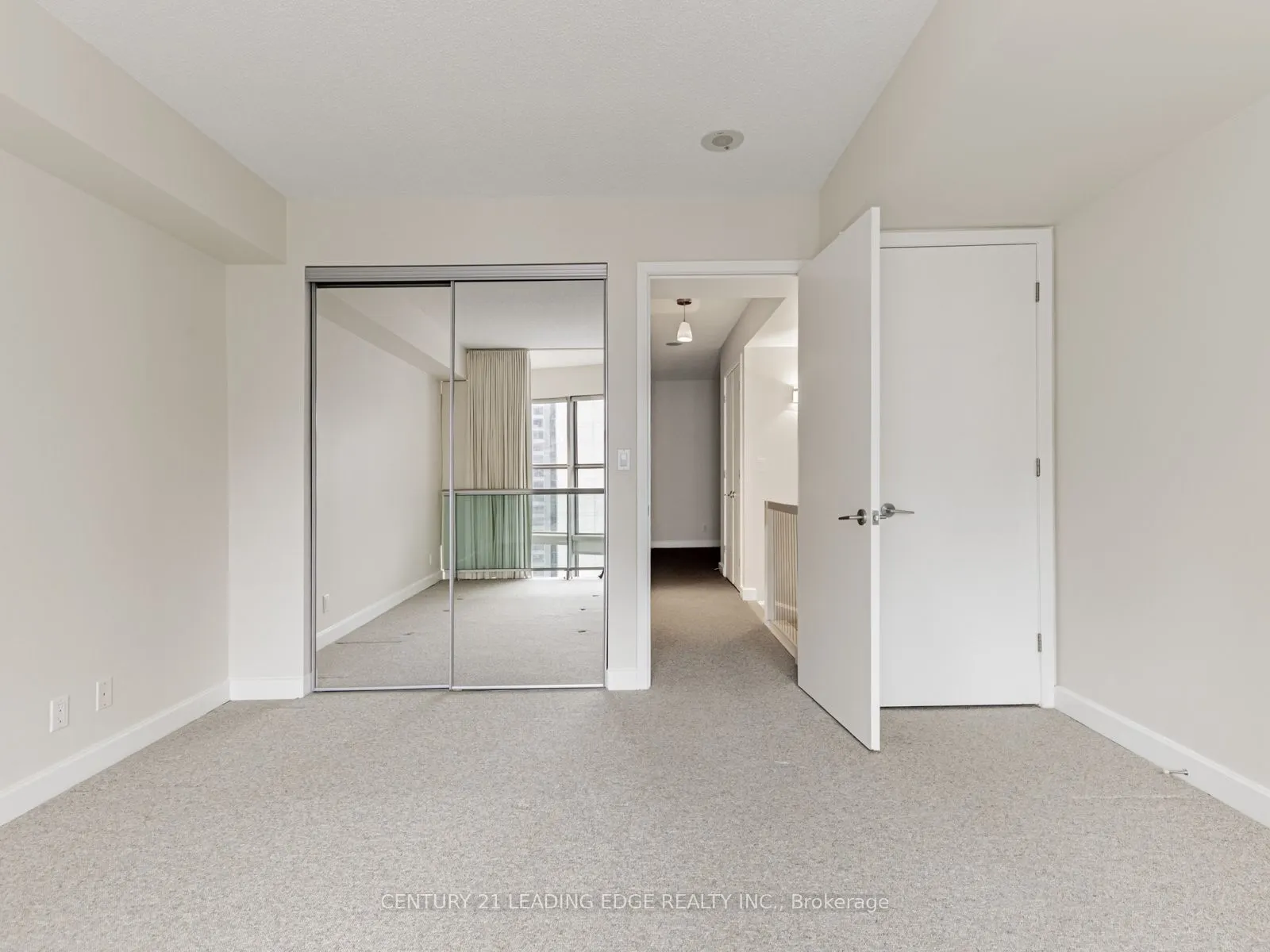 36 Blue Jays Way, #914