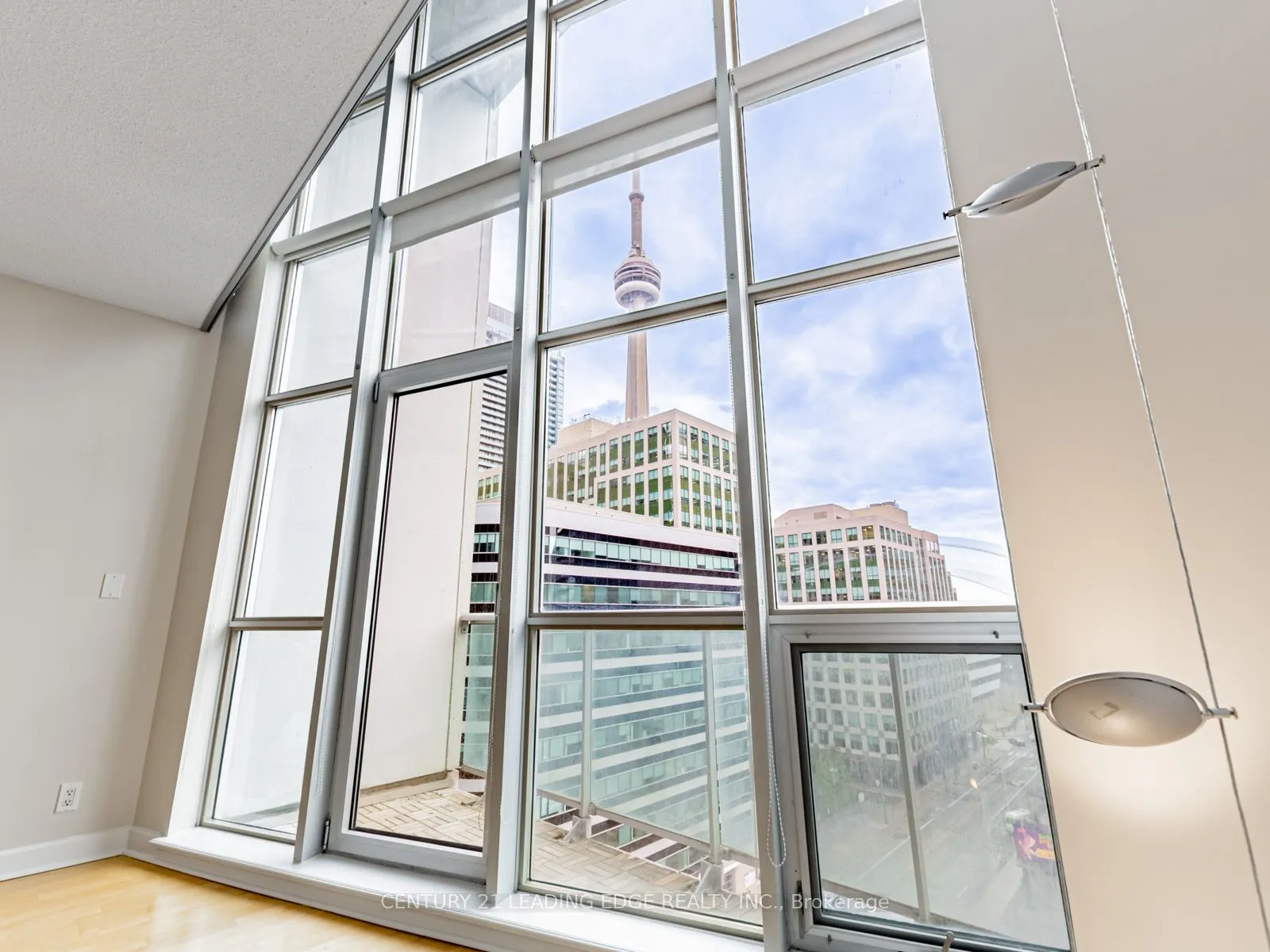 36 Blue Jays Way, #914