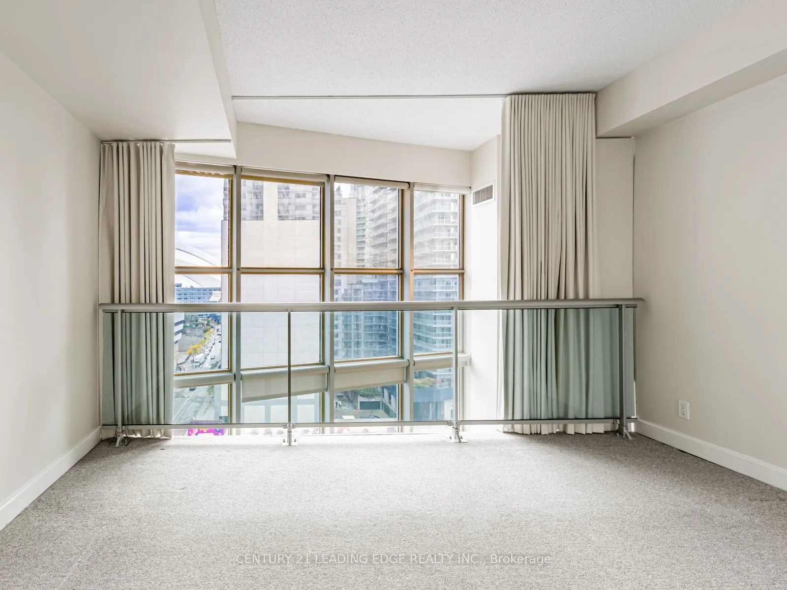 36 Blue Jays Way, #914