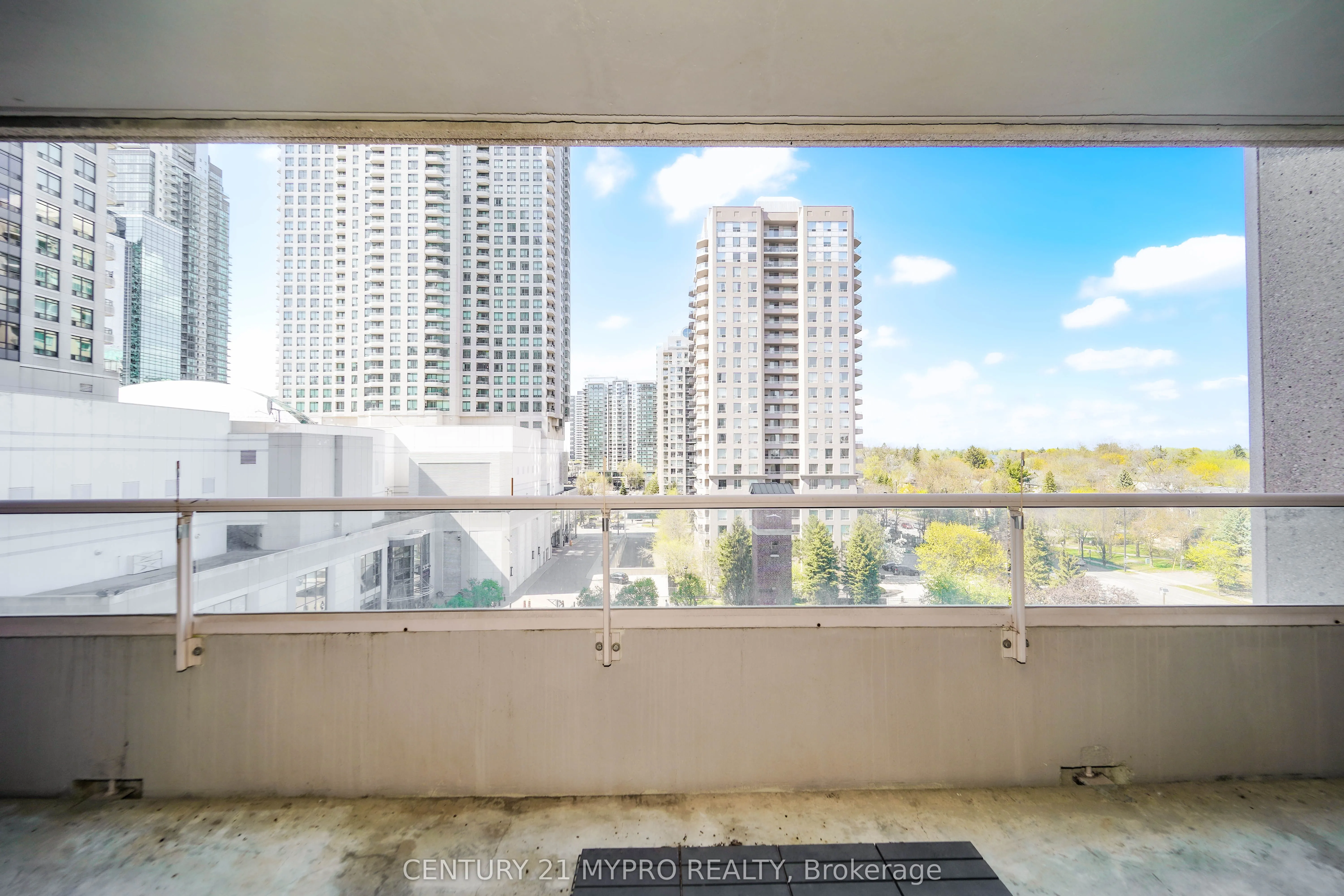 18 Hillcrest Avenue, #801