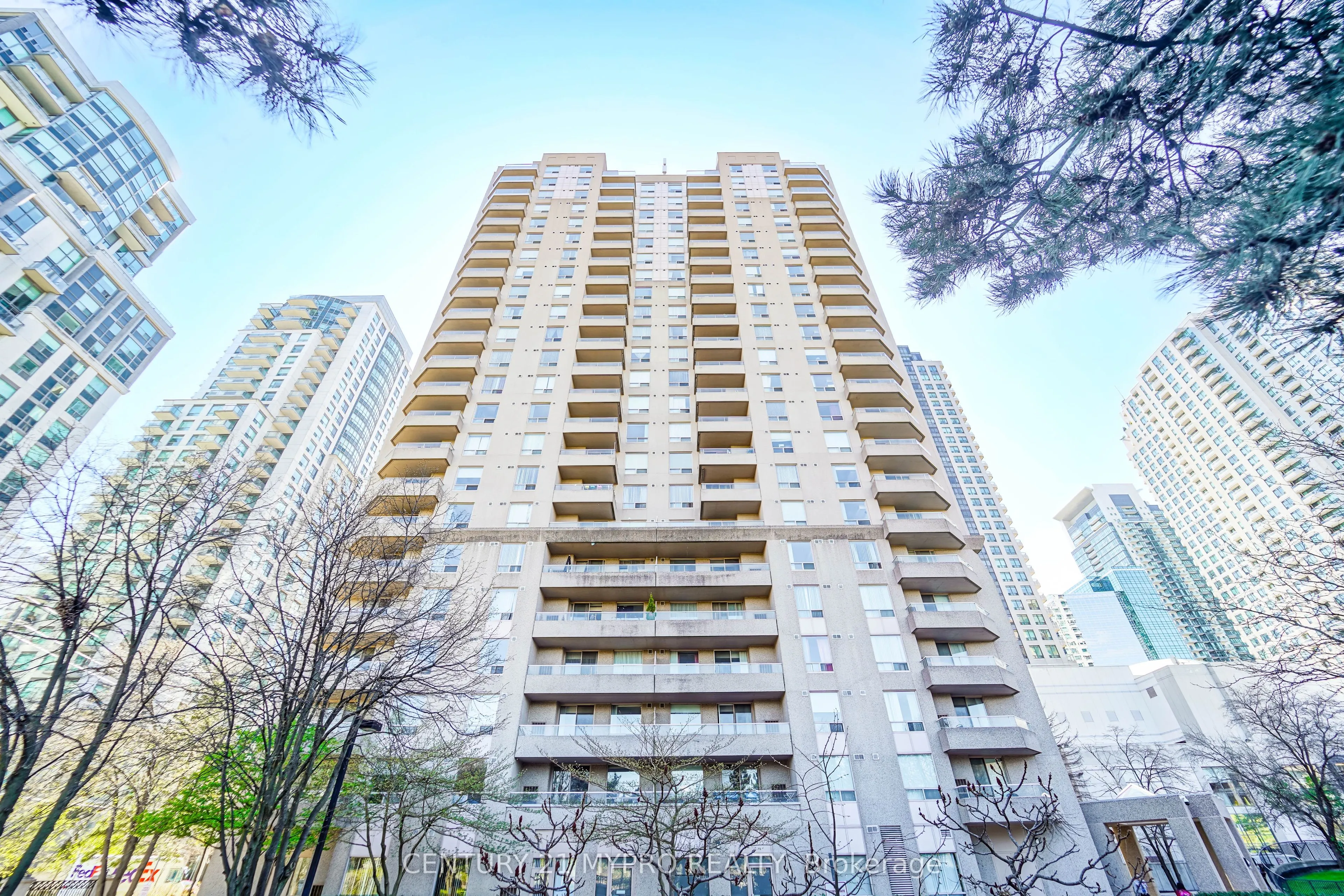 18 Hillcrest Avenue, #801