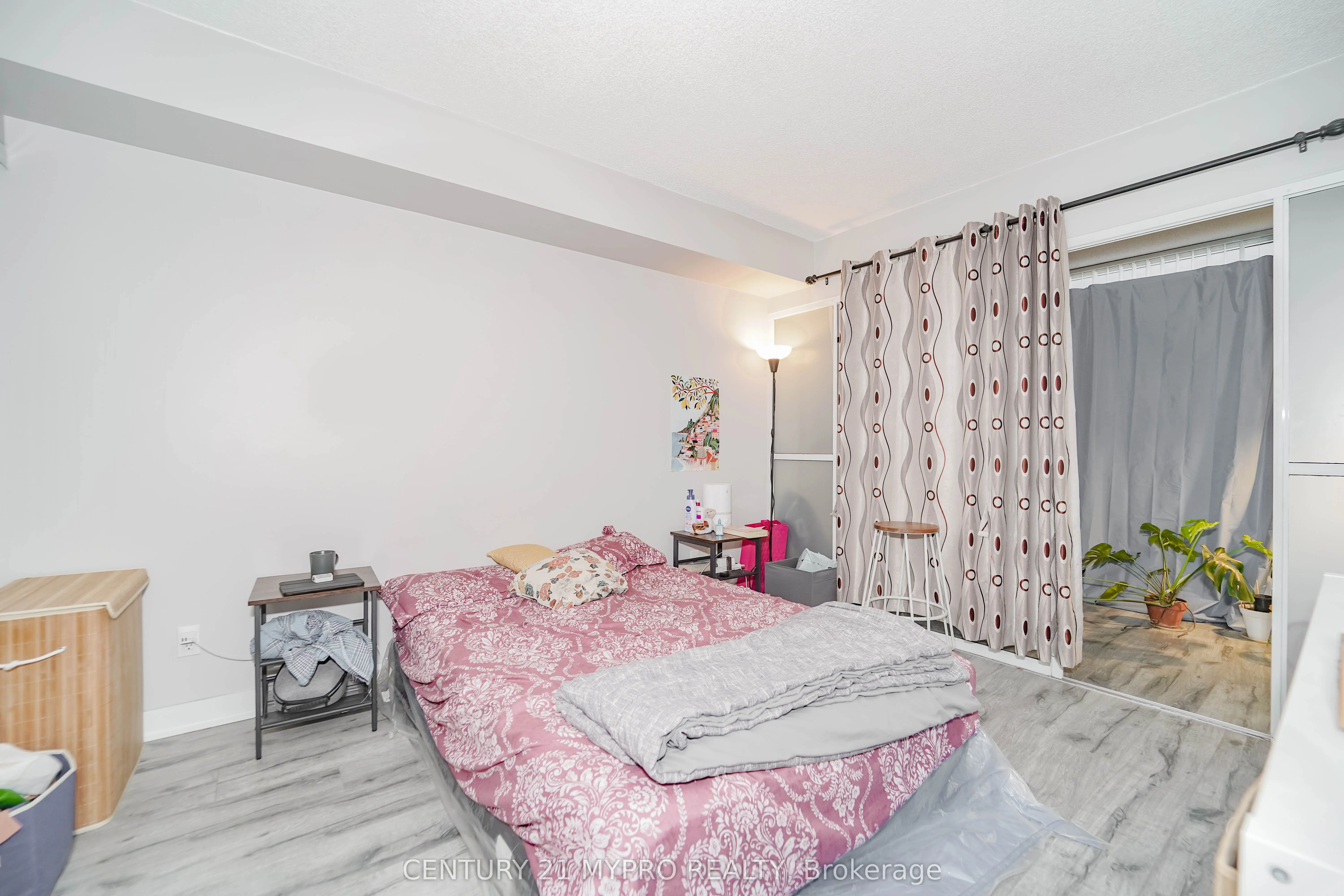 18 Hillcrest Avenue, #801