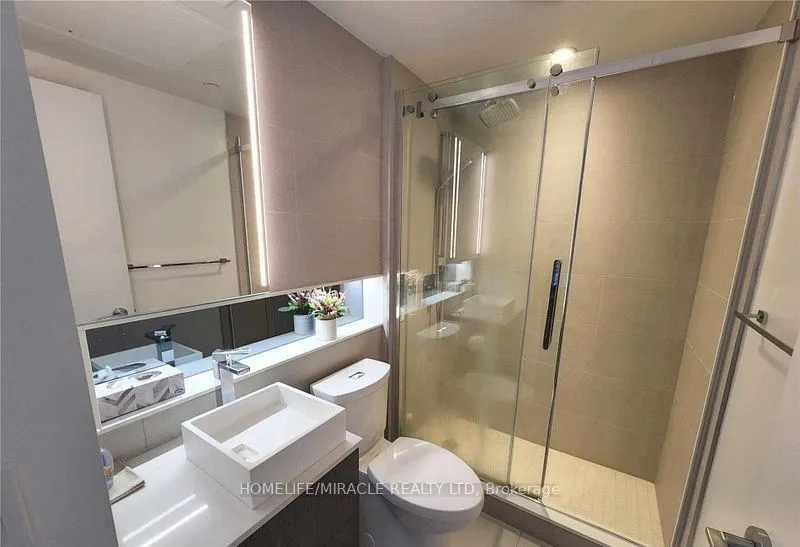 215 Queen Street W, #1810