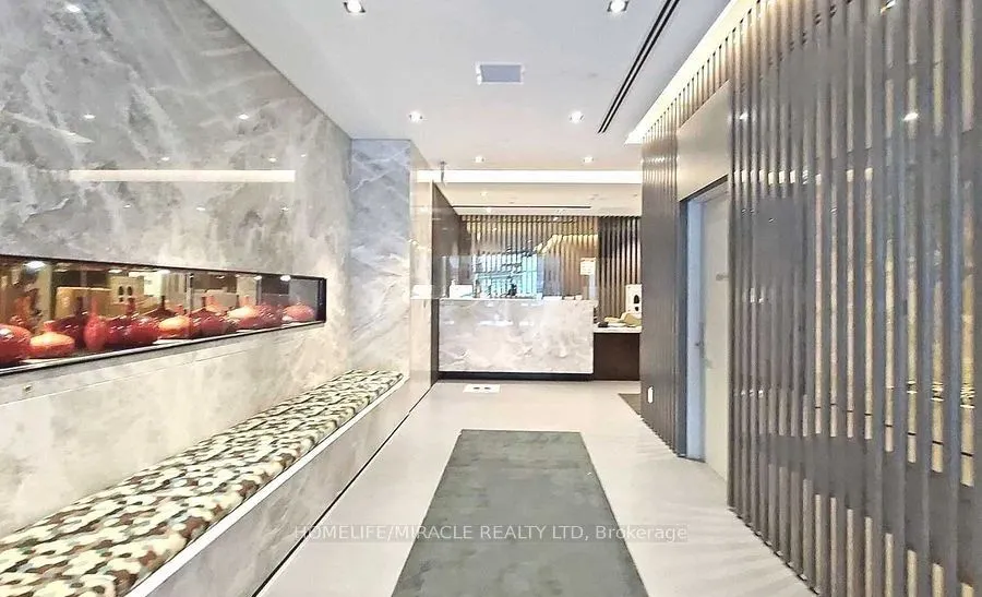 215 Queen Street W, #1810