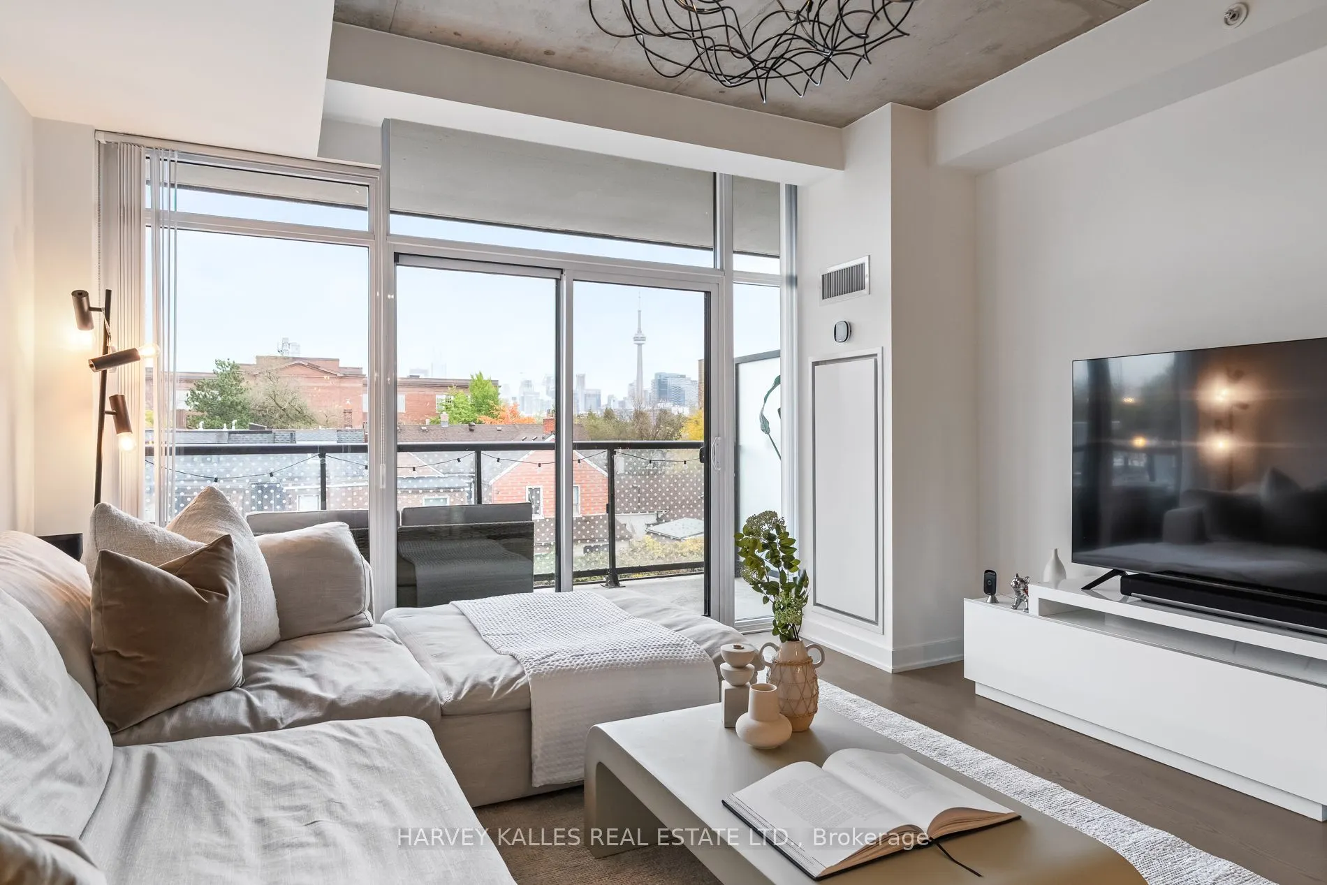 109 Ossington Avenue, #318