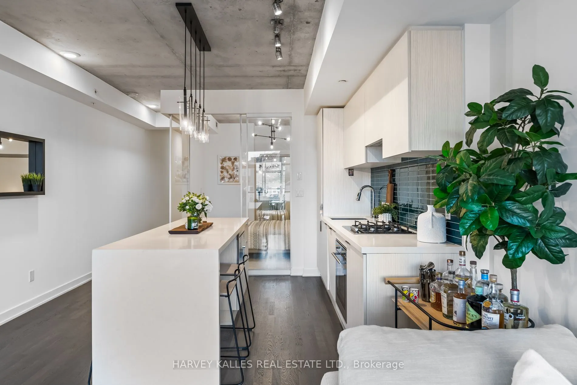 109 Ossington Avenue, #318