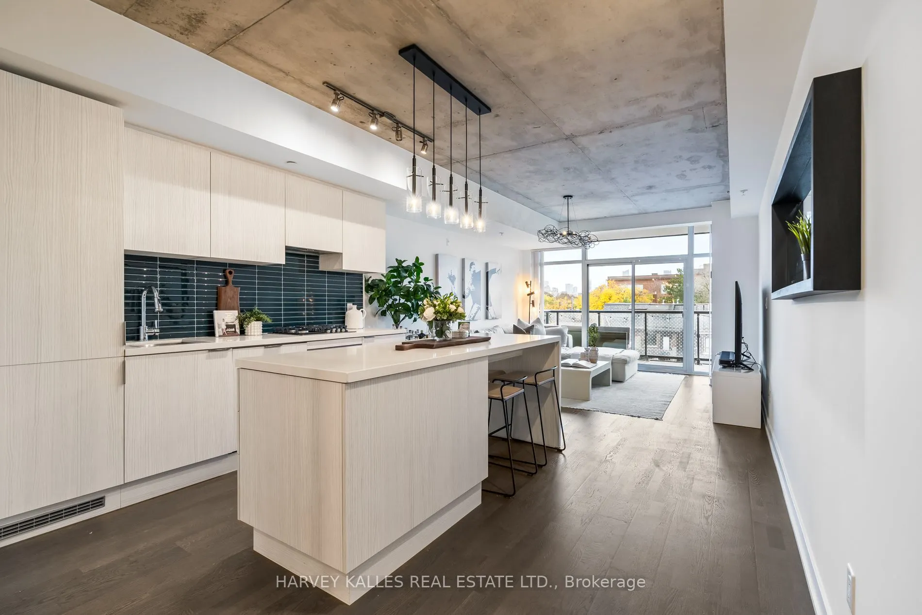 109 Ossington Avenue, #318