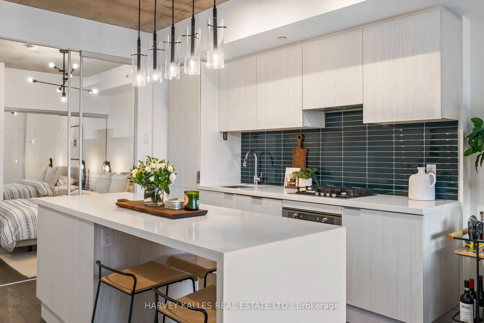 109 Ossington Avenue, #318