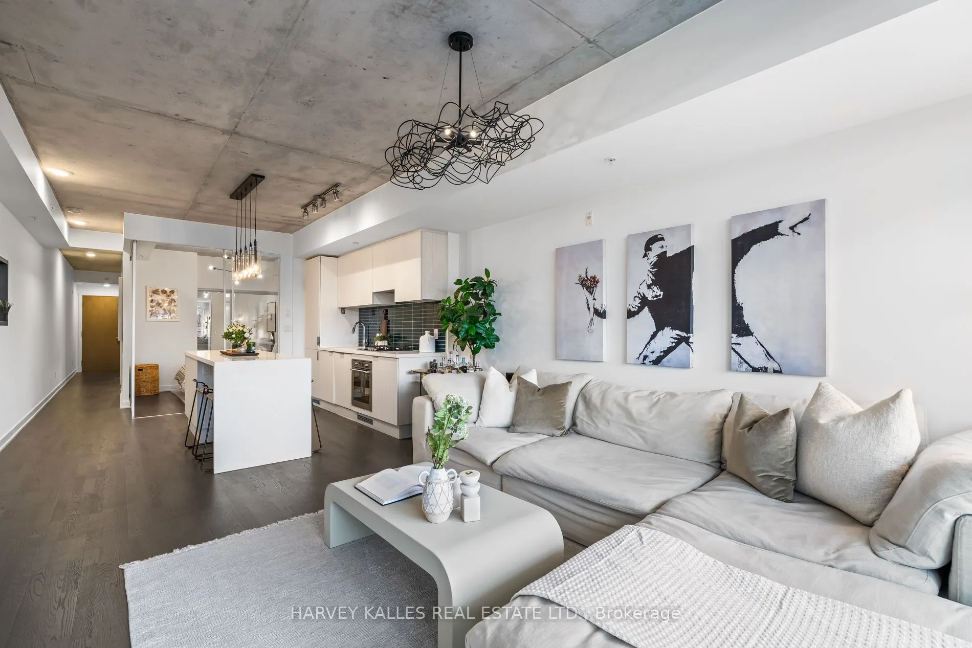 109 Ossington Avenue, #318