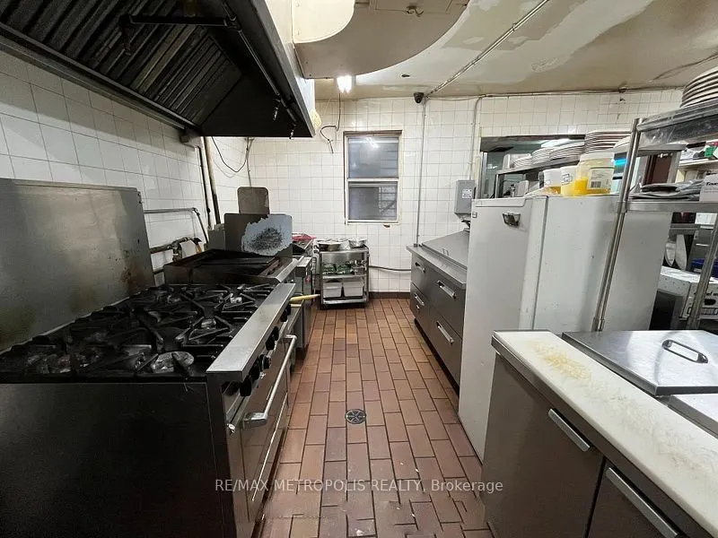 1988 Avenue Road, #2nd floor