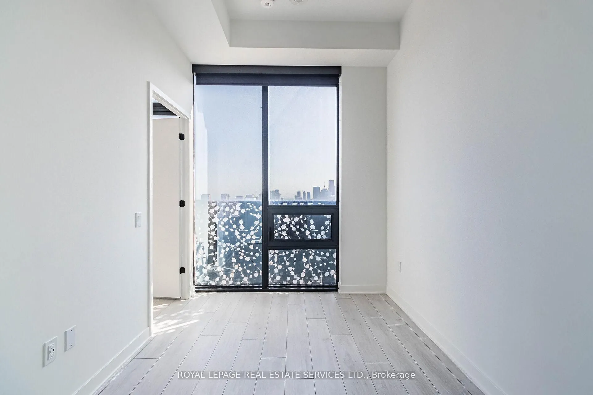 55 Charles Street E, #3904