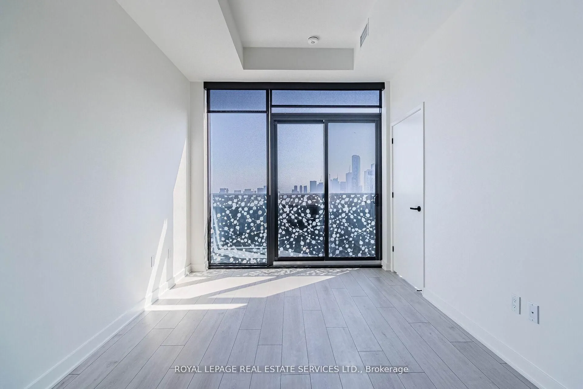 55 Charles Street E, #3904