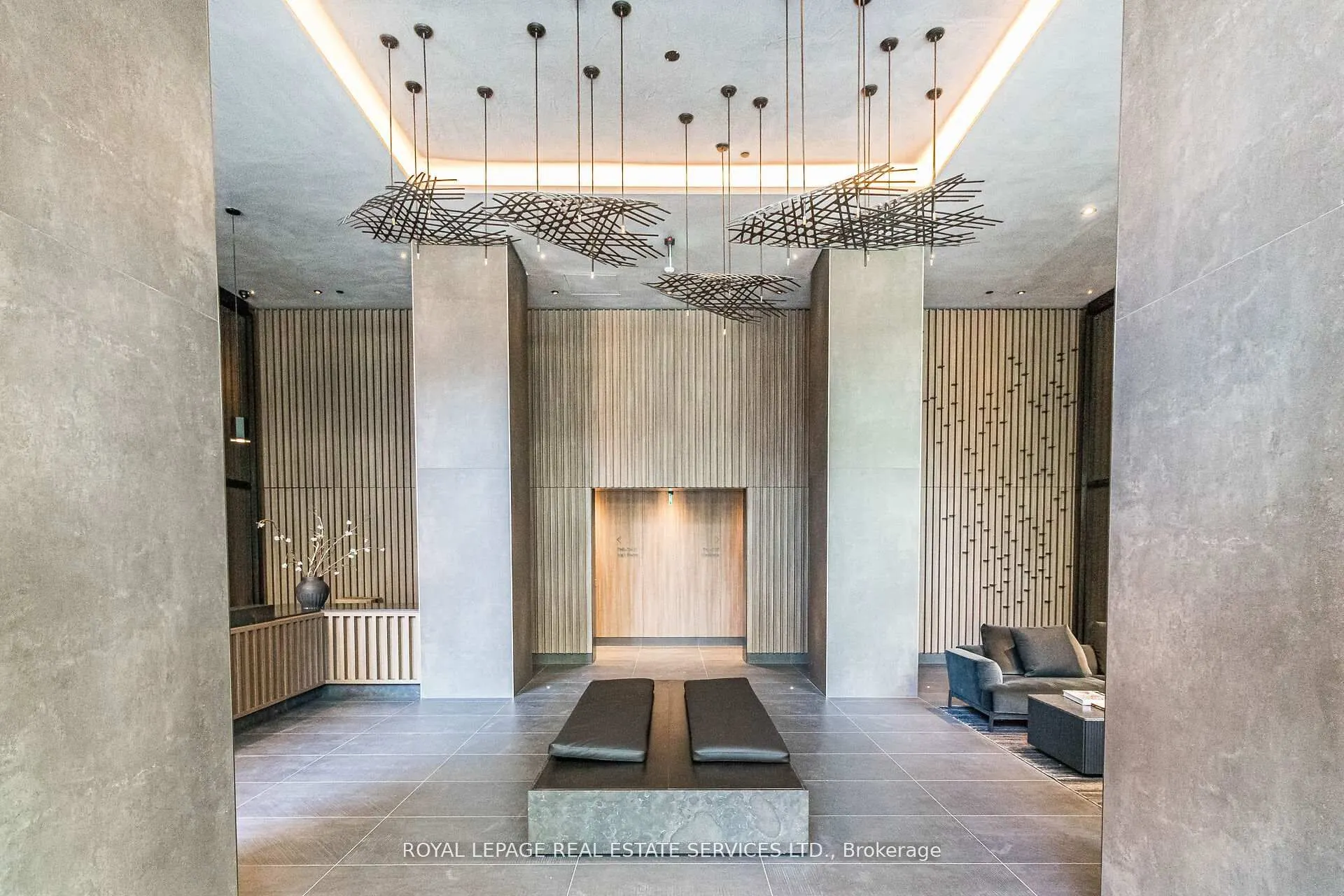 55 Charles Street E, #3904